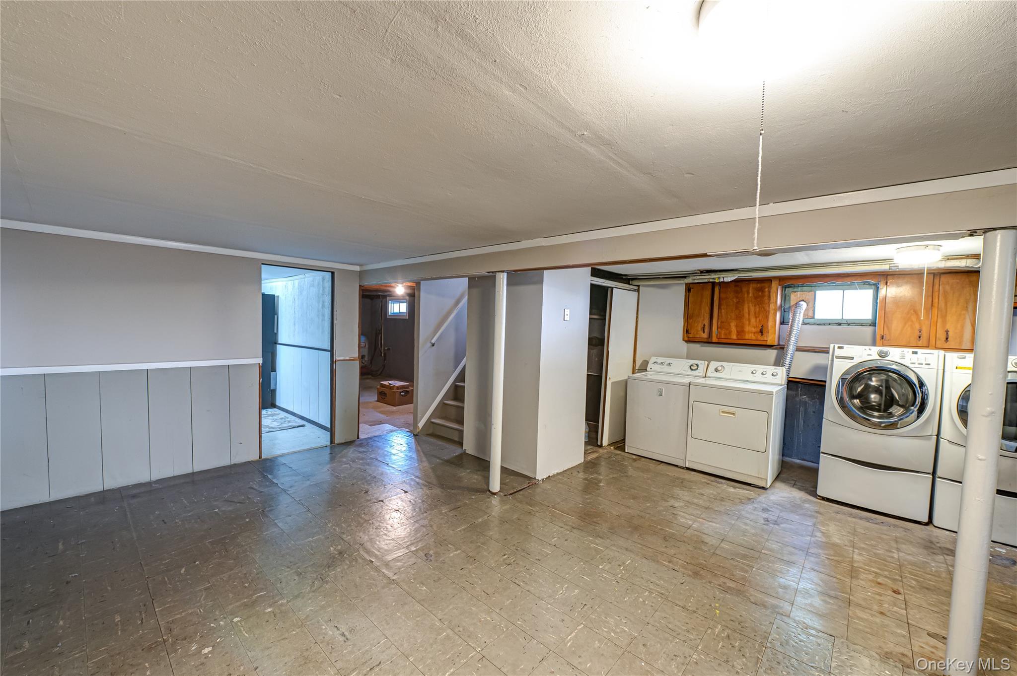 #16 photo, 16 Adams Place, West Islip , NY 11795