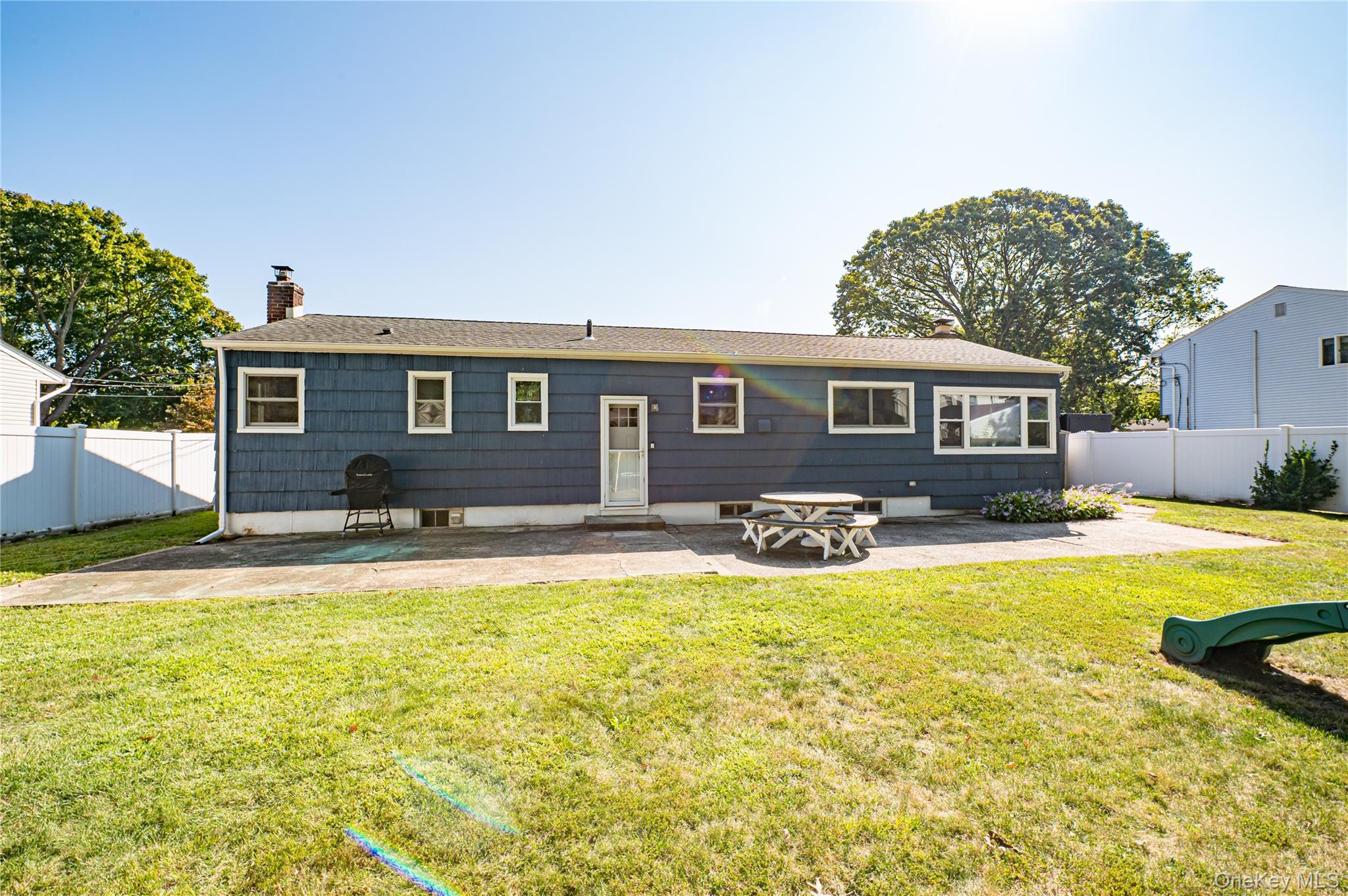 #20 photo, 16 Adams Place, West Islip , NY 11795