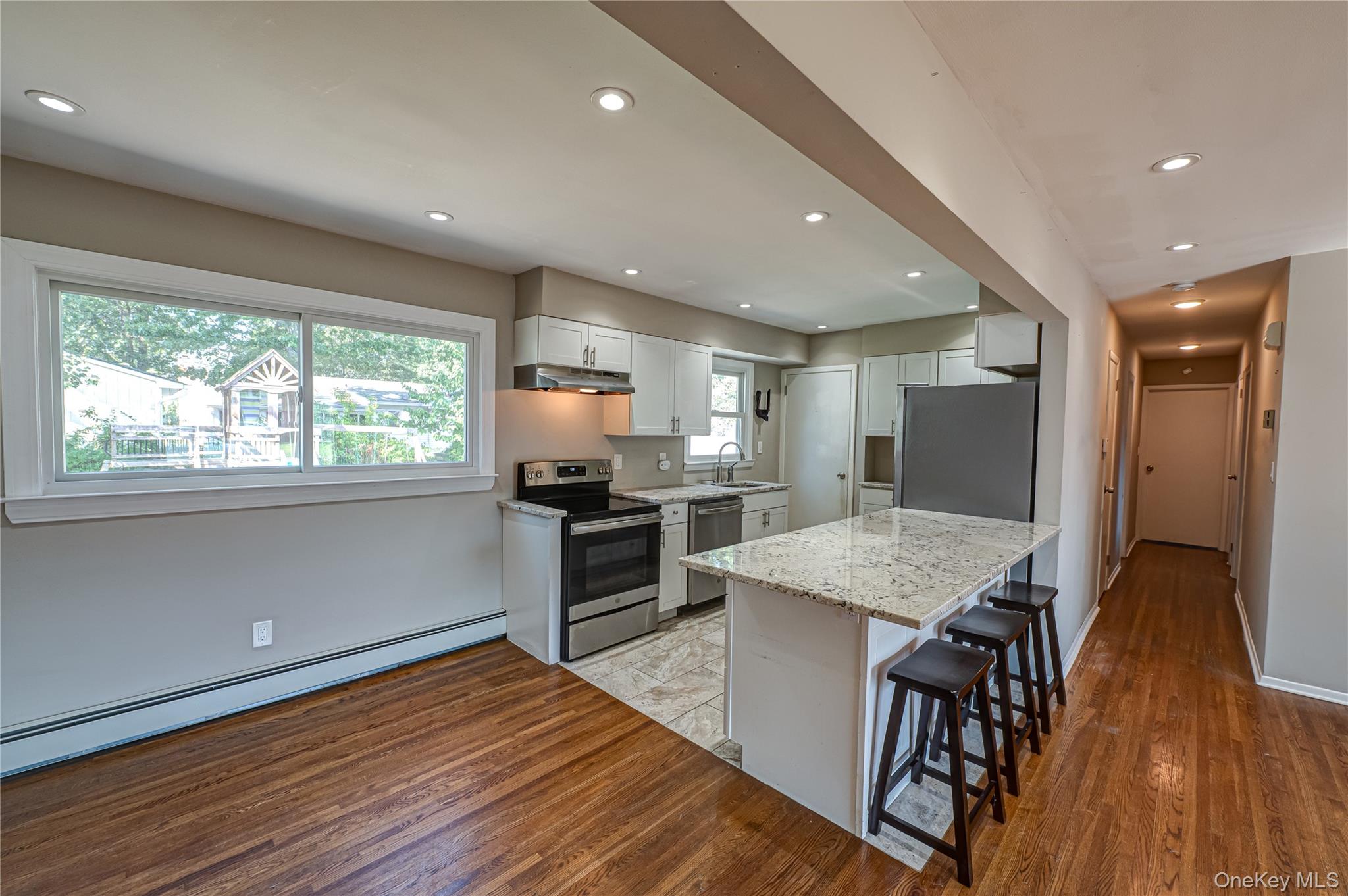 #9 photo, 16 Adams Place, West Islip , NY 11795