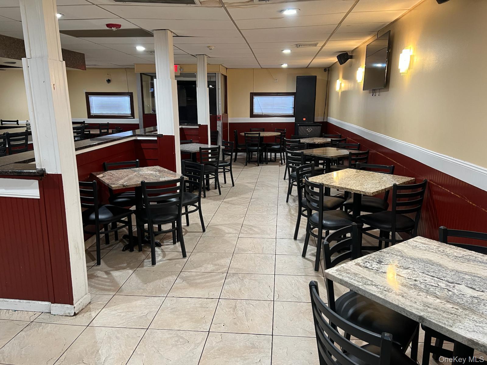 #2 photo, 290 E. Main Streets, サフォーク郡 Patchogue , NY 11772