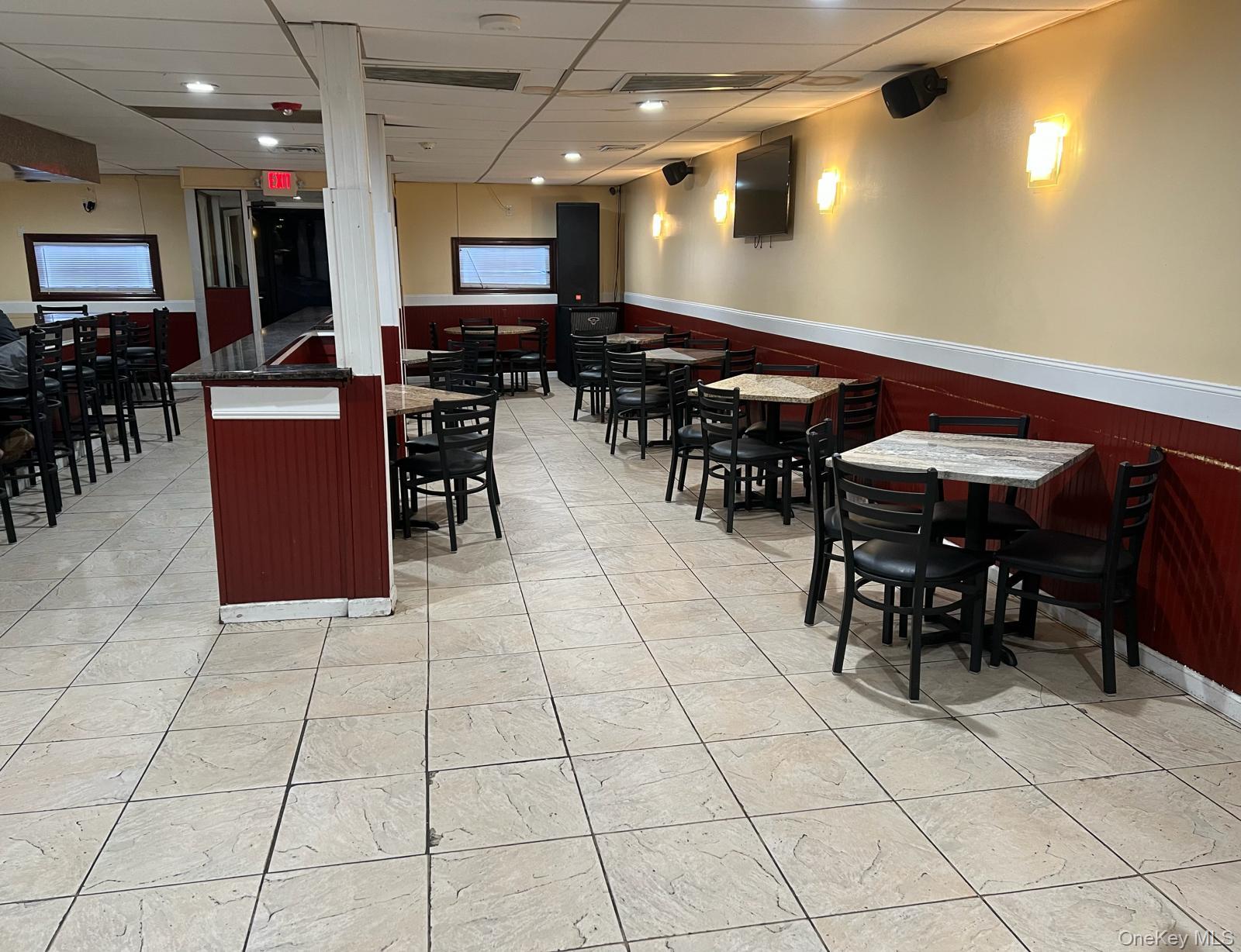 #6 photo, 290 E. Main Streets, サフォーク郡 Patchogue , NY 11772