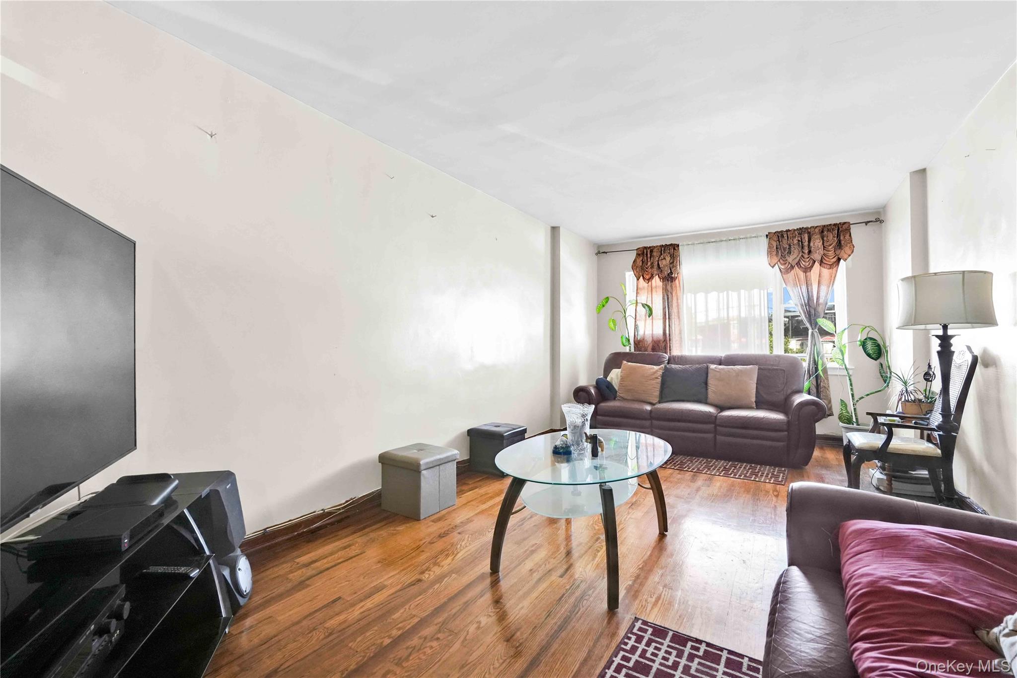 #3 photo, 1472 Stickney Place, Bronx , NY 10469