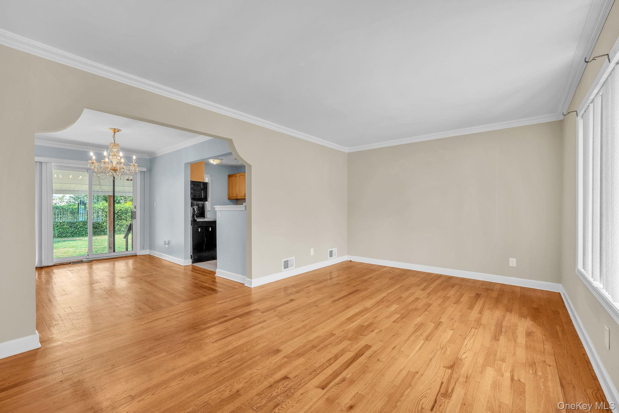 #11 photo, 55 Barbara Drive, East Meadow , NY 11554