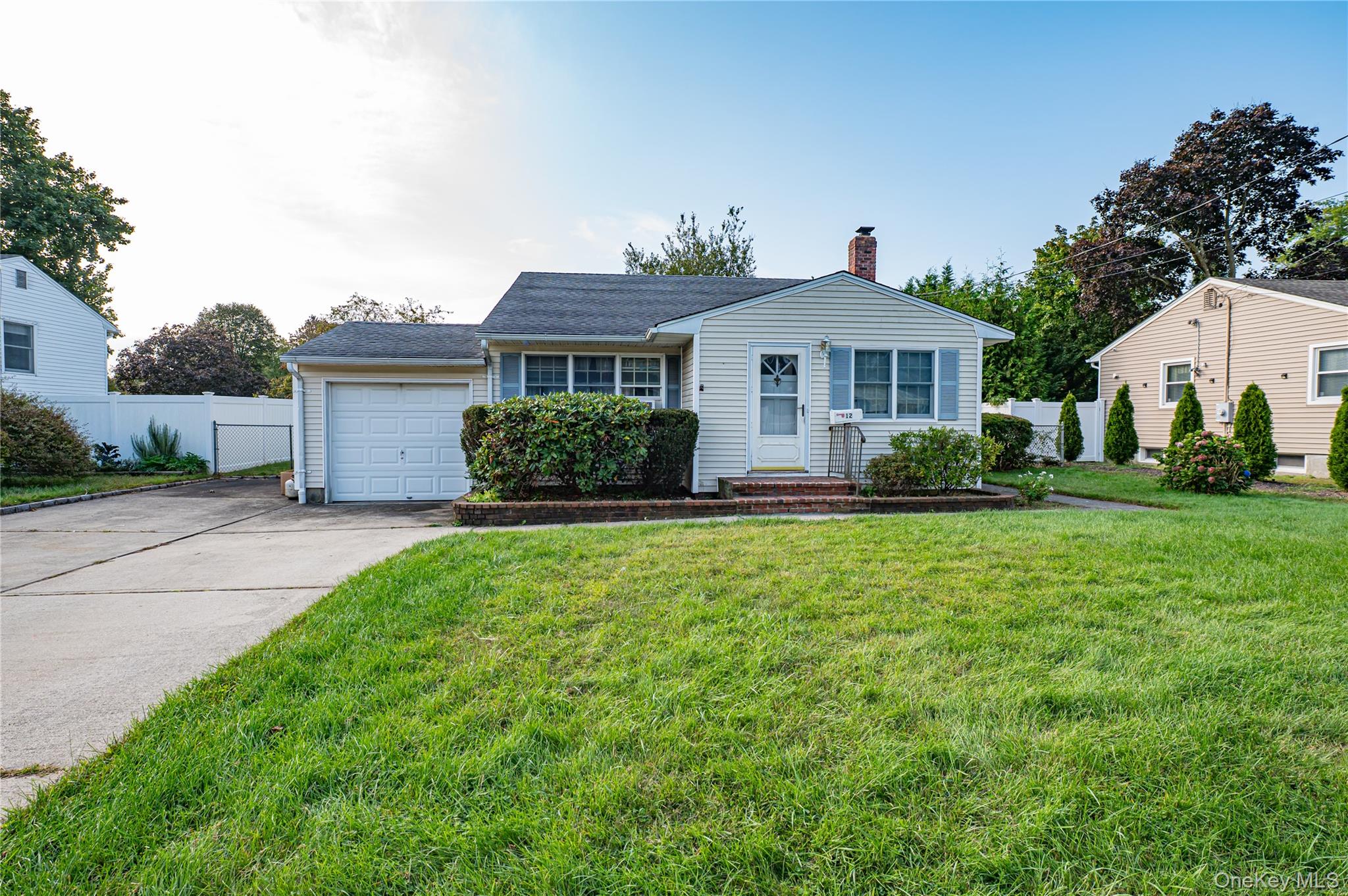 #3 photo, 12 Peary Lane, Kings Park , NY 11754