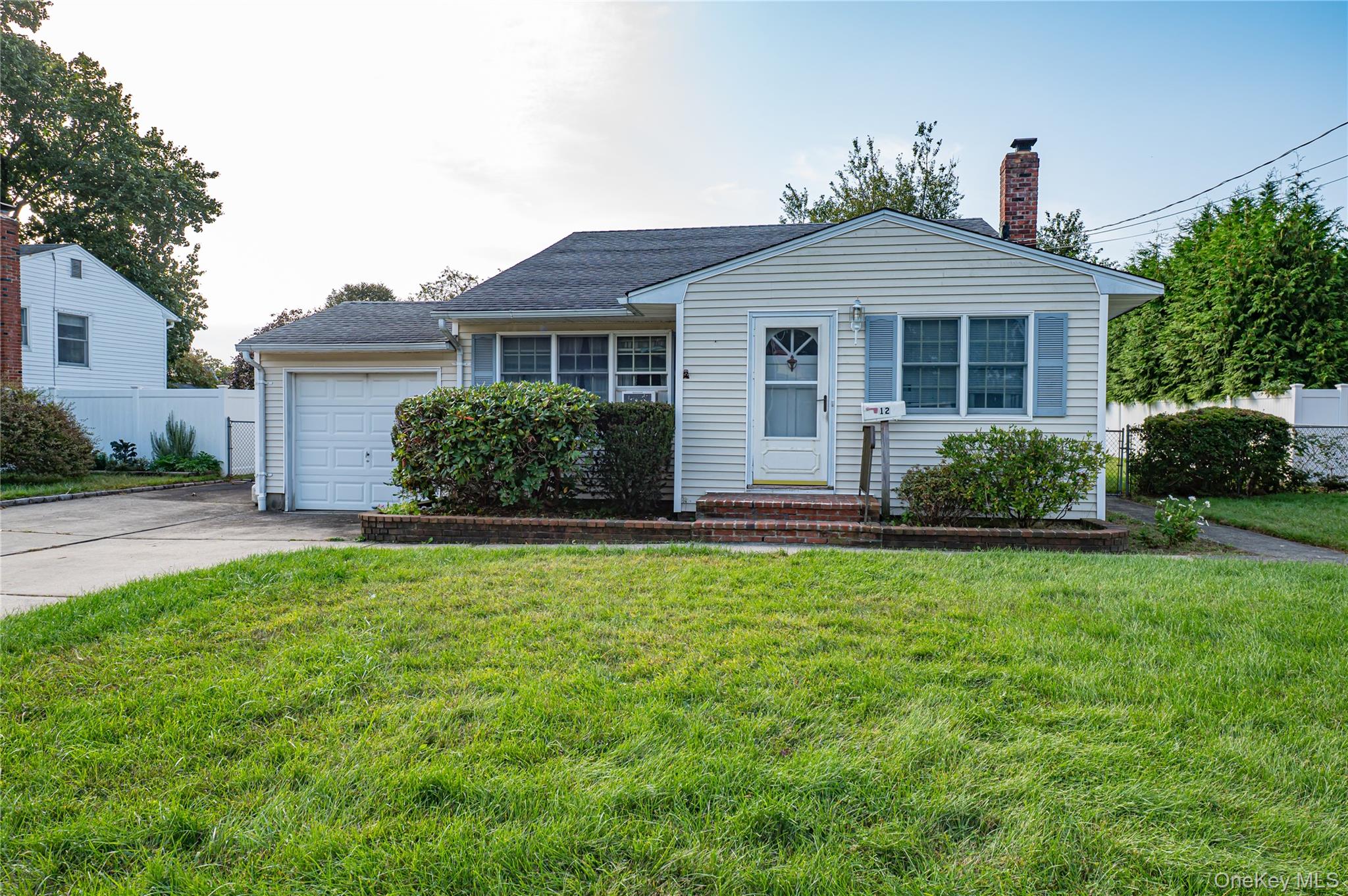 #5 photo, 12 Peary Lane, Kings Park , NY 11754