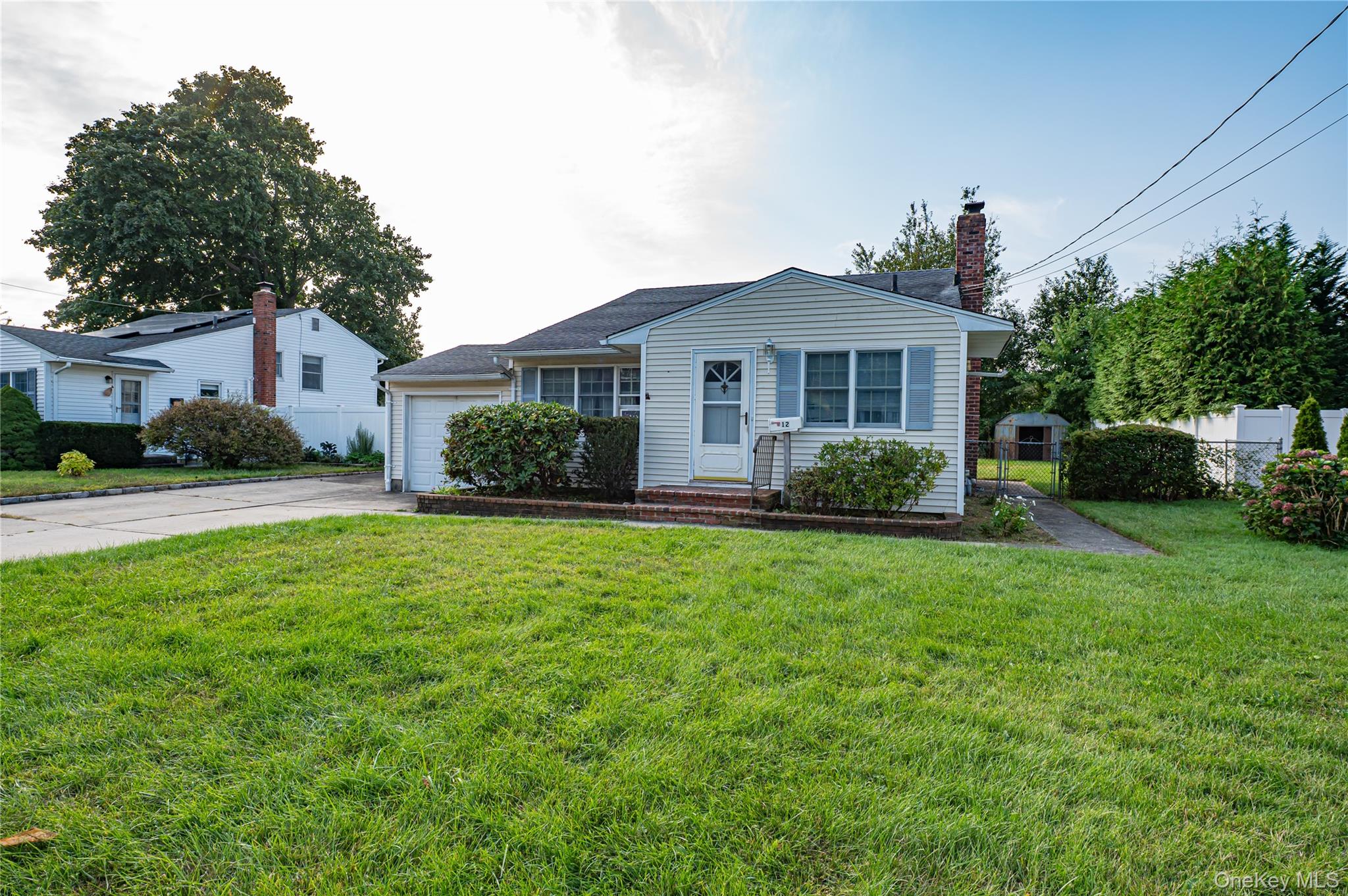 #6 photo, 12 Peary Lane, Kings Park , NY 11754