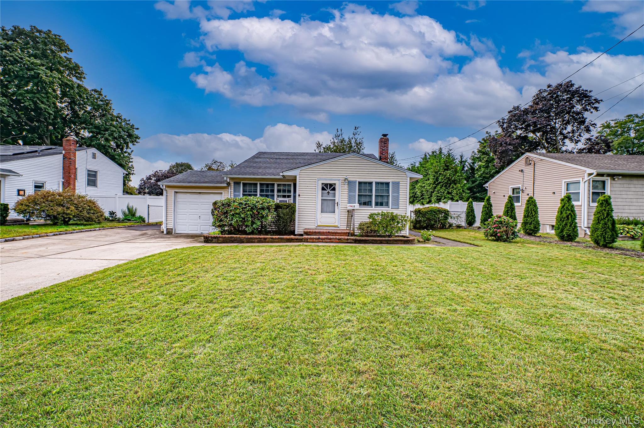 #7 photo, 12 Peary Lane, Kings Park , NY 11754