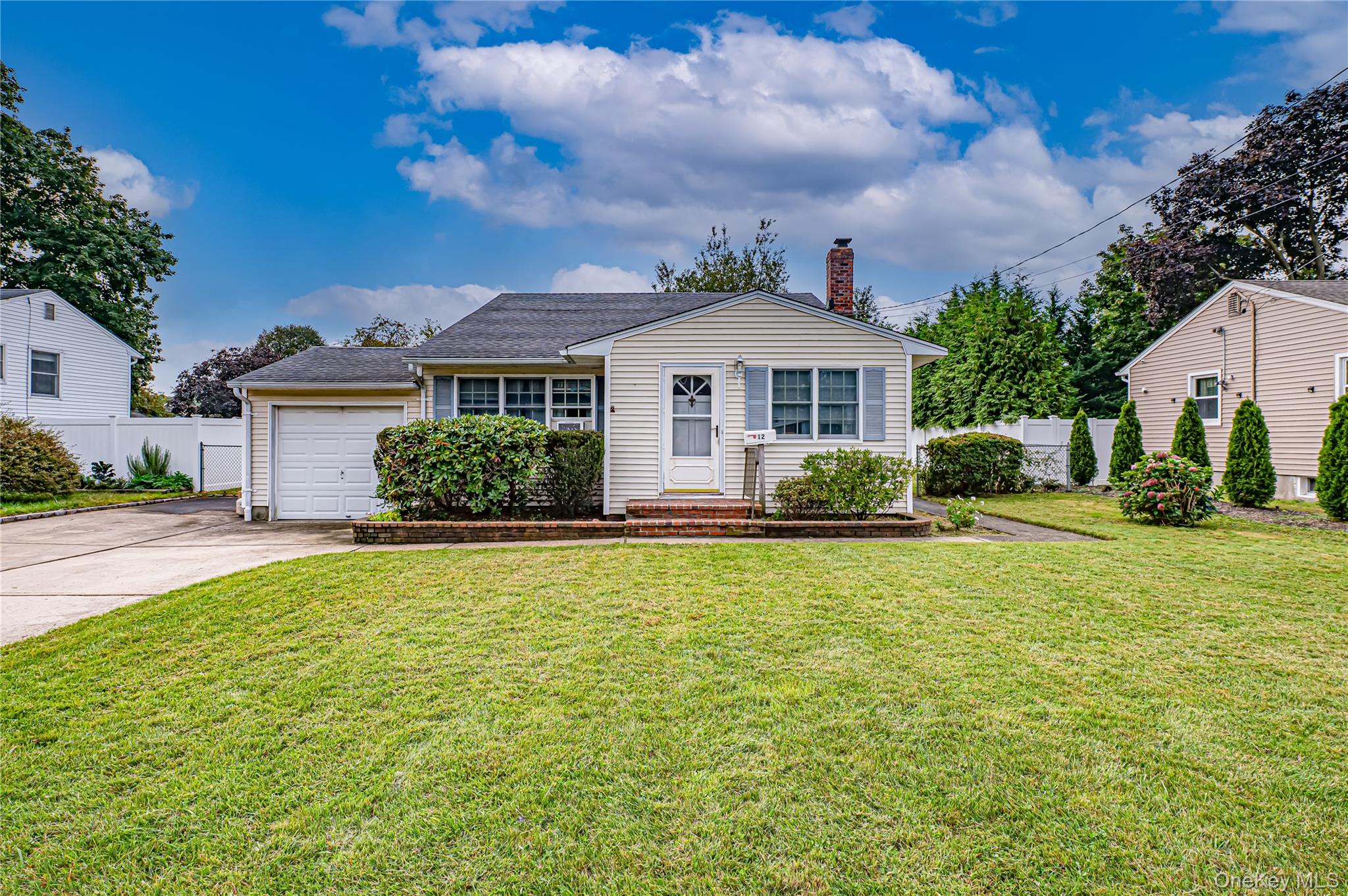 #8 photo, 12 Peary Lane, Kings Park , NY 11754