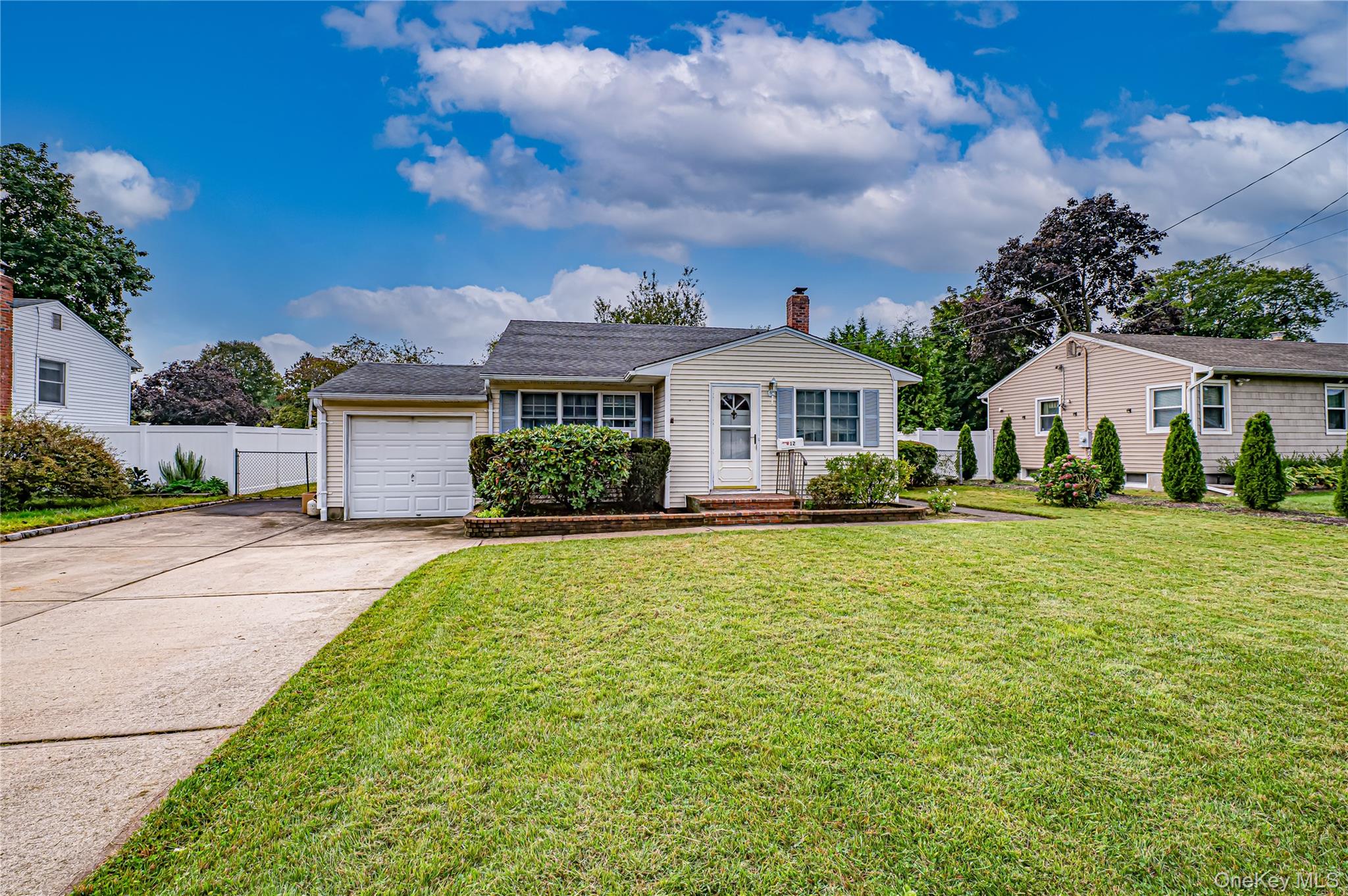 #9 photo, 12 Peary Lane, Kings Park , NY 11754