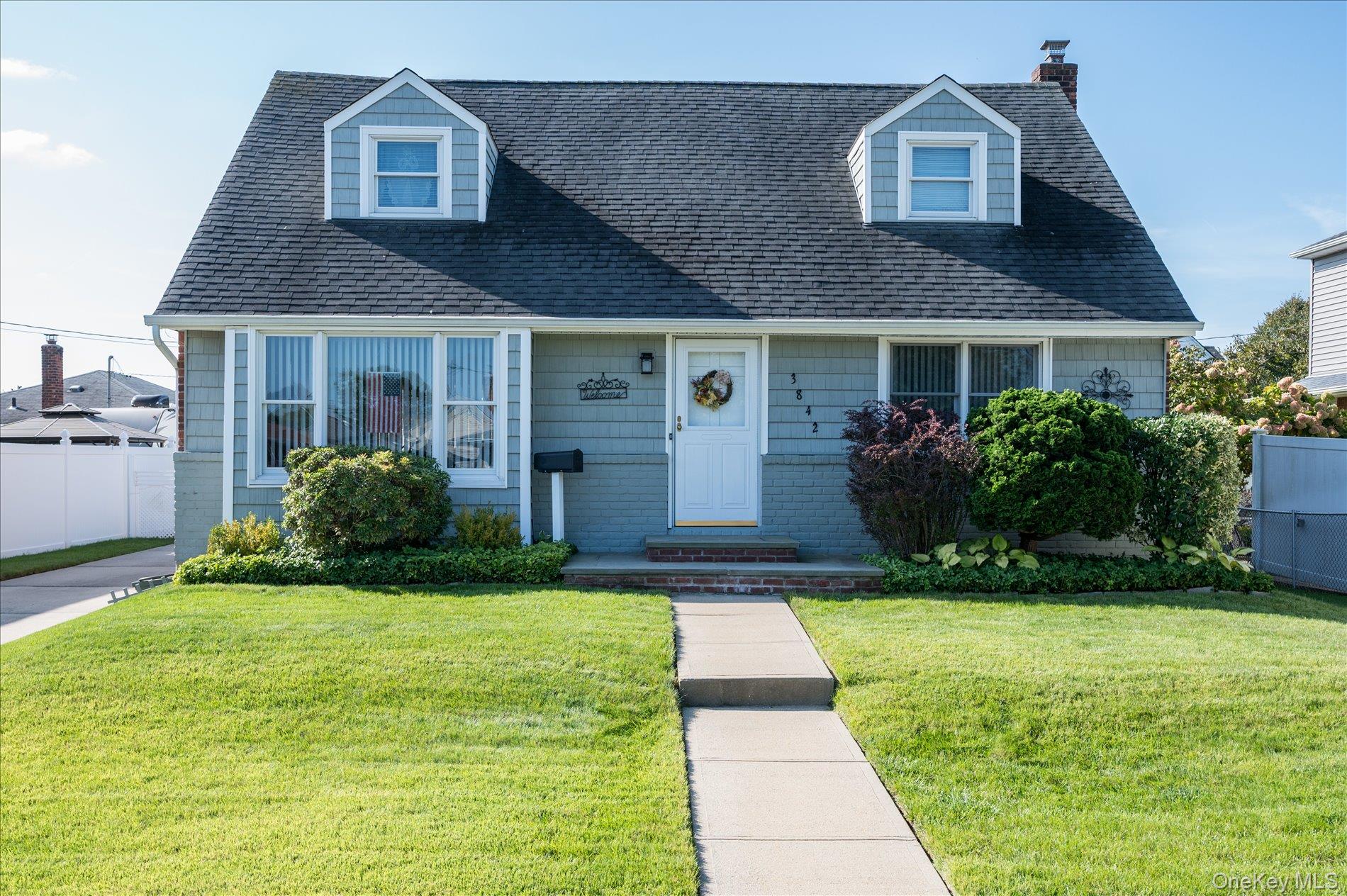 #1 photo, 3842 Whitman Street, 长岛 Levittown , NY 11756