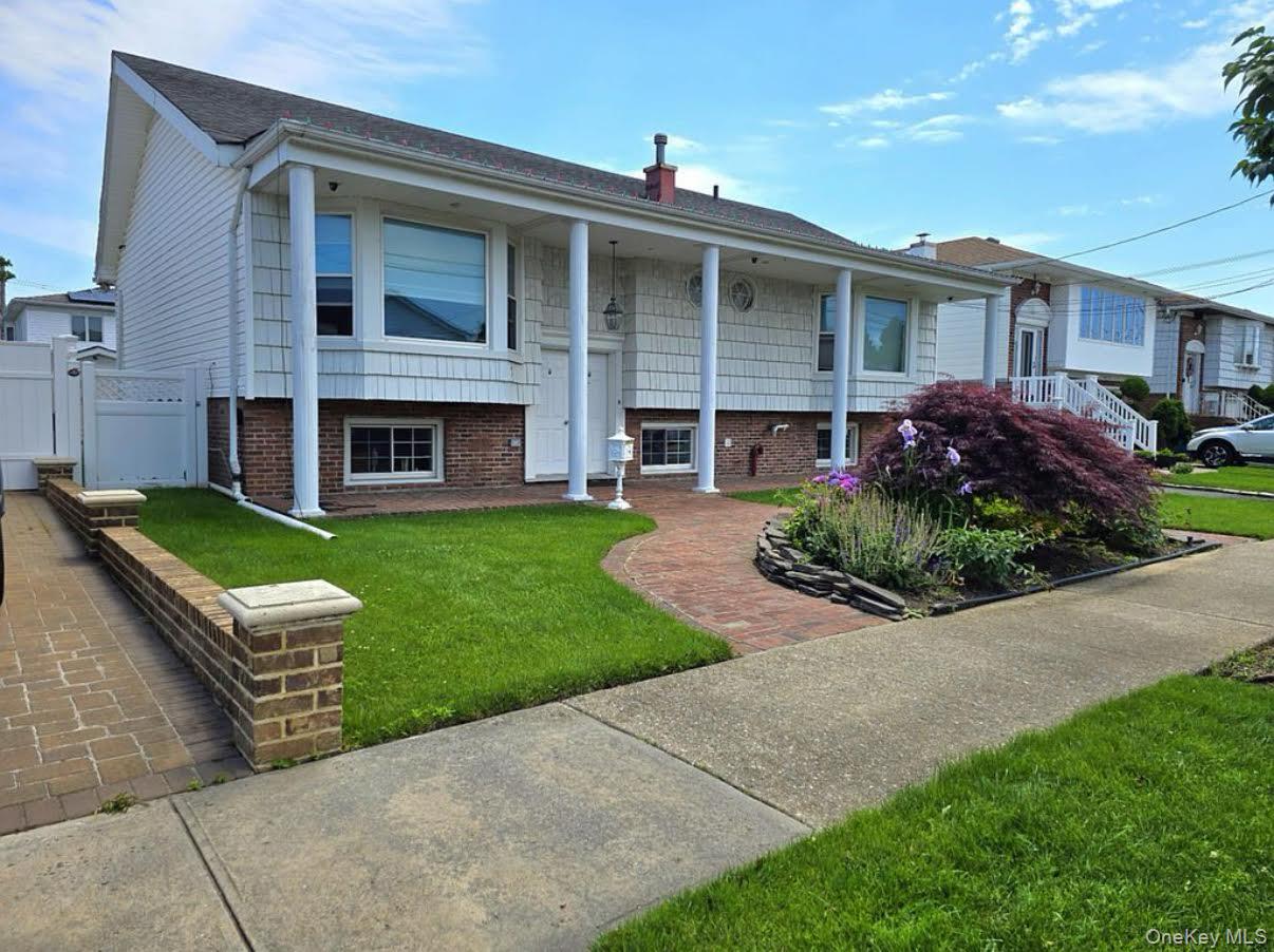 #1 photo, 164-25 88th Street, Howard Beach , NY 11414