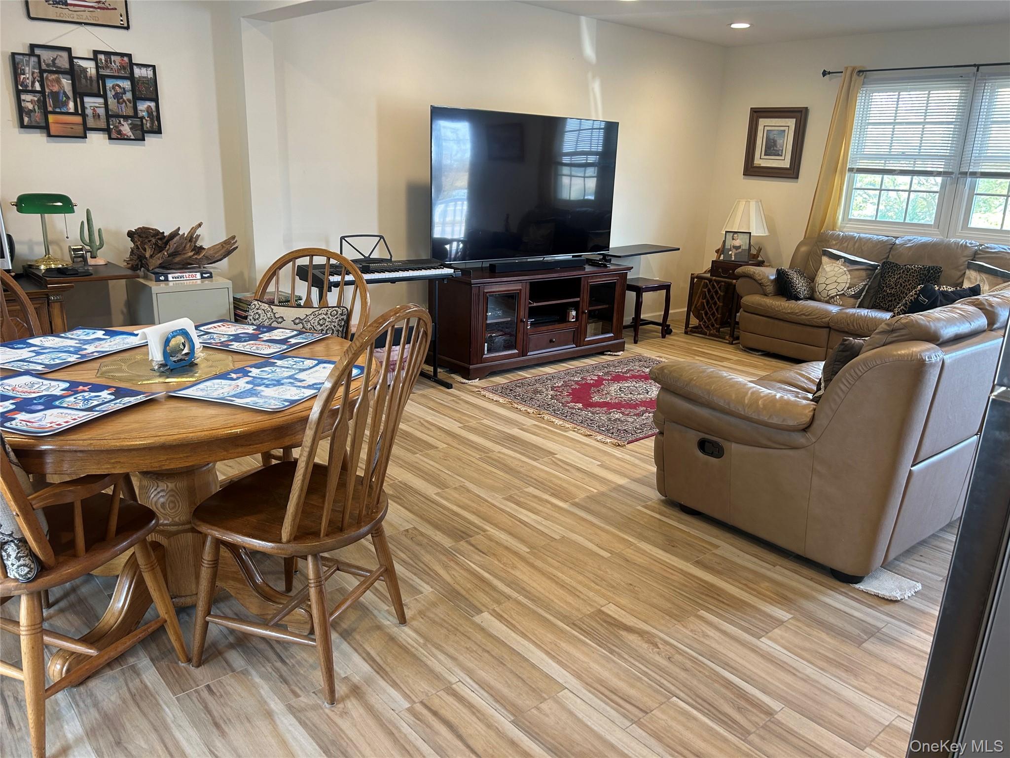 #15 photo, 311 Riviera Parkway, Lindenhurst , NY 11757