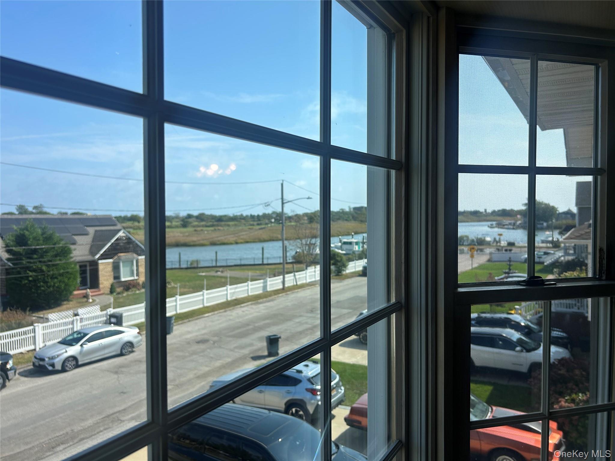 #19 photo, 311 Riviera Parkway, Lindenhurst , NY 11757