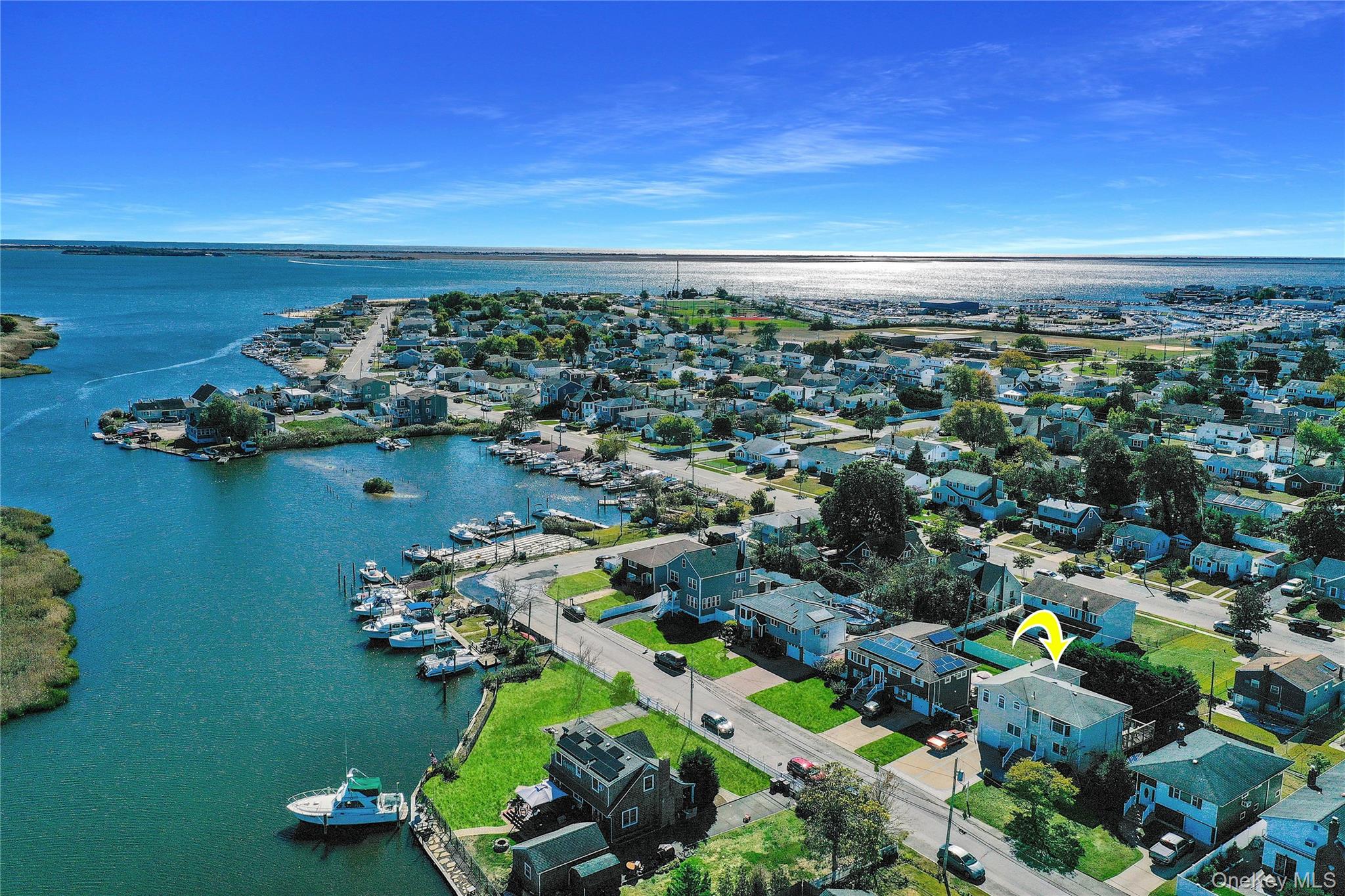 #3 photo, 311 Riviera Parkway, Lindenhurst , NY 11757