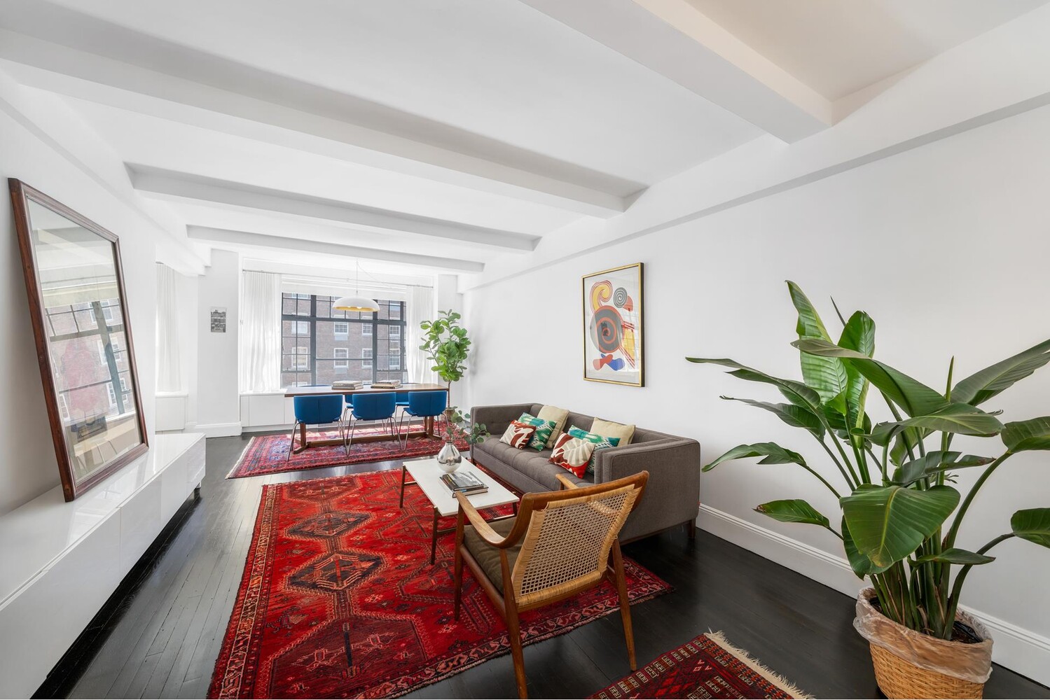 #1 photo, 325 E 72ND Street, Lenox Hill , NY 10021