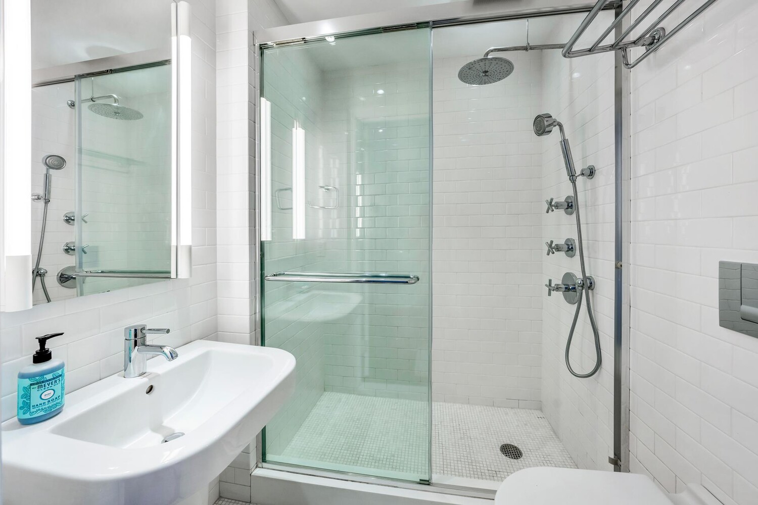 #10 photo, 325 E 72ND Street, Lenox Hill , NY 10021