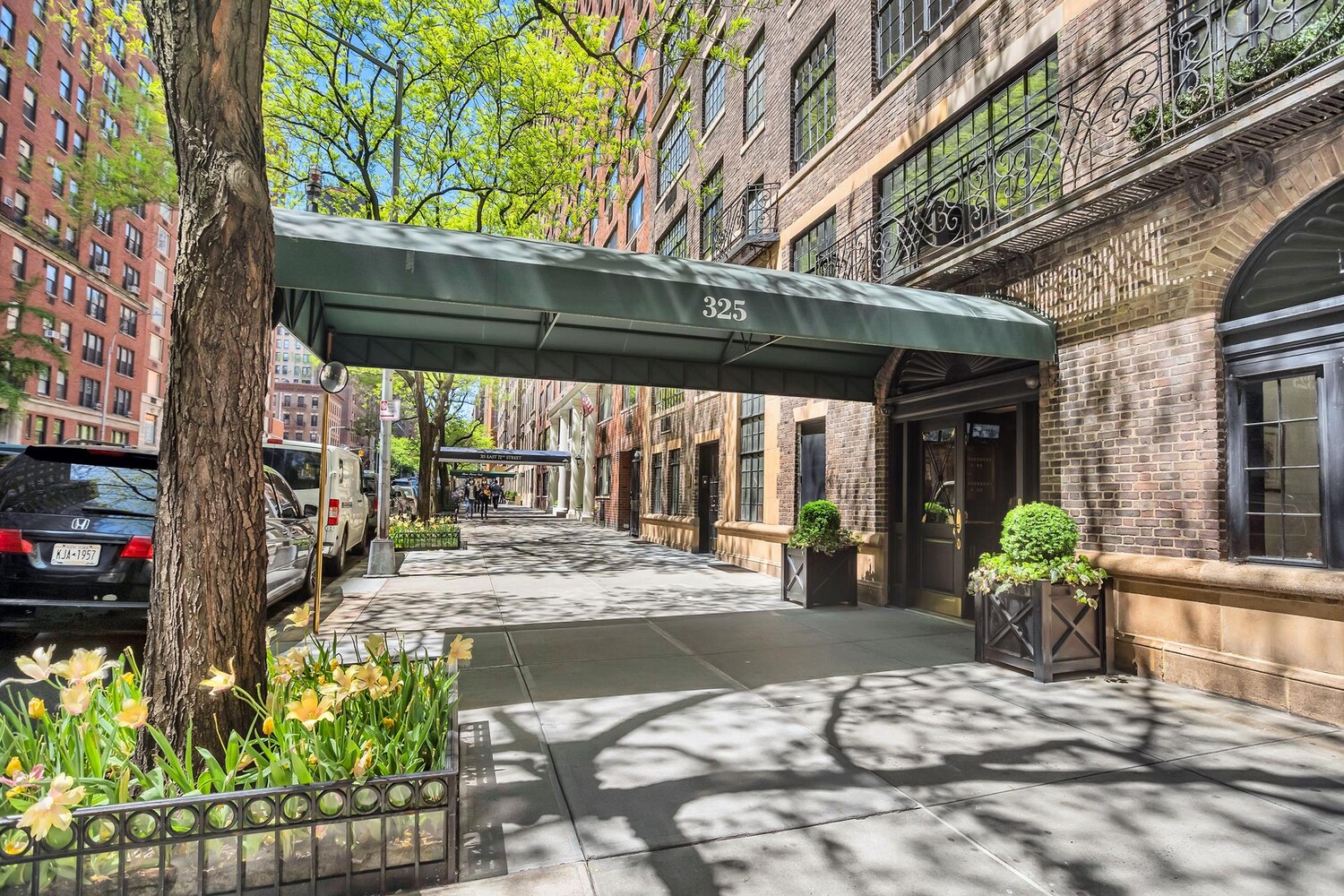 #15 photo, 325 E 72ND Street, Lenox Hill , NY 10021