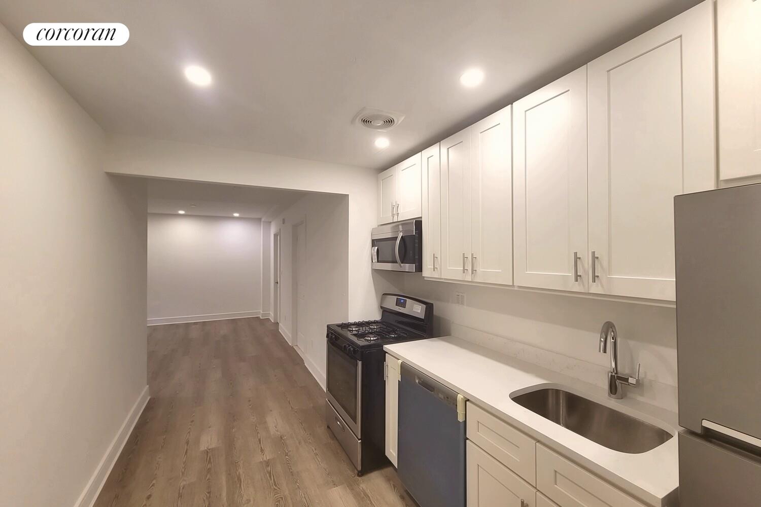 #18 photo, New York City, マンハッタン Upper West Side , NY 10024