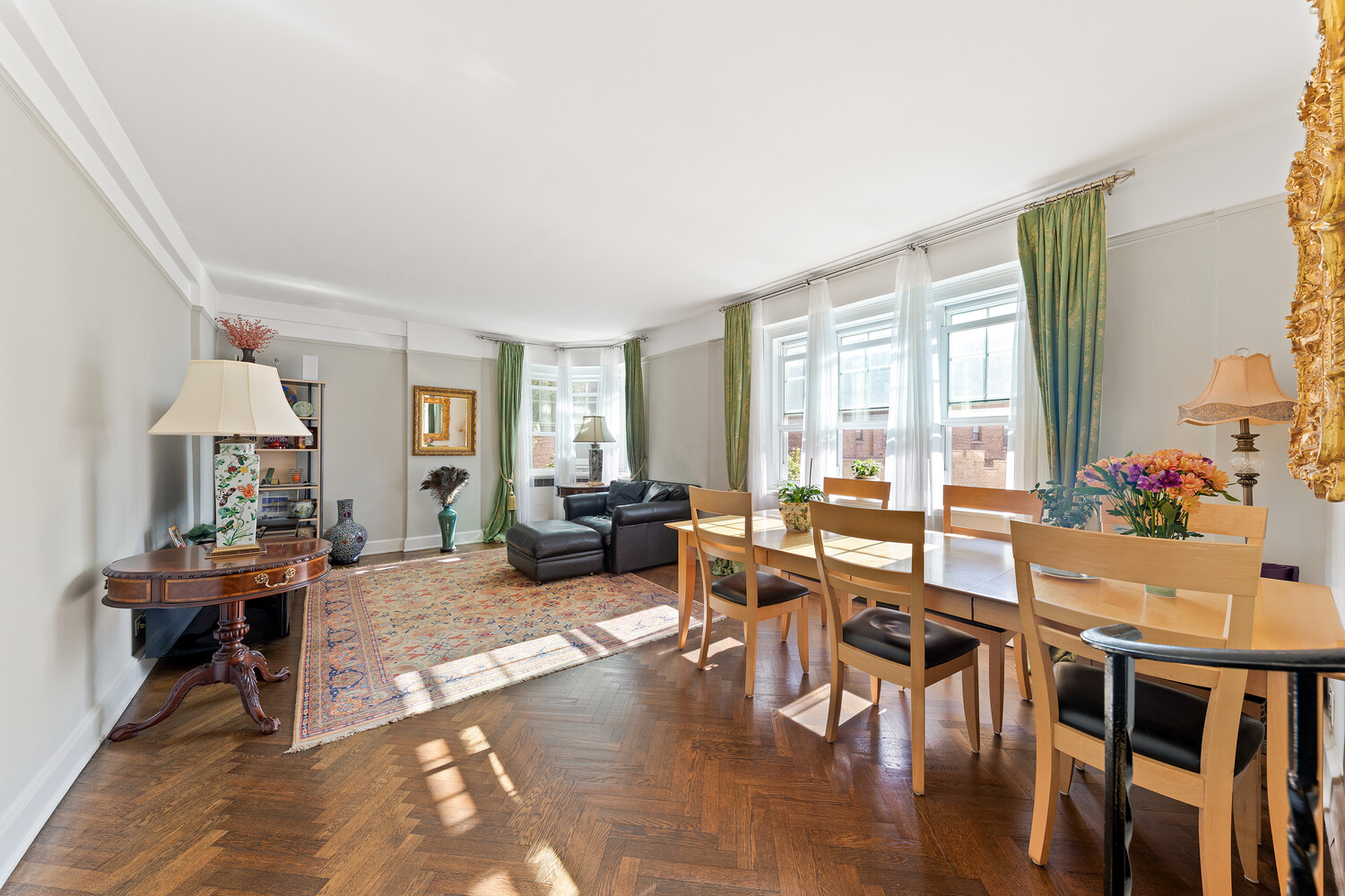 #1 photo, 120 CABRINI Boulevard, マンハッタン Hudson Heights , NY 10033