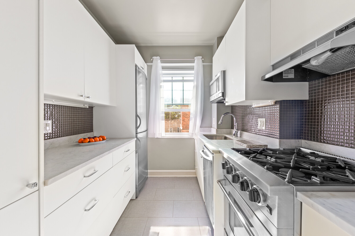 #5 photo, 120 CABRINI Boulevard, マンハッタン Hudson Heights , NY 10033