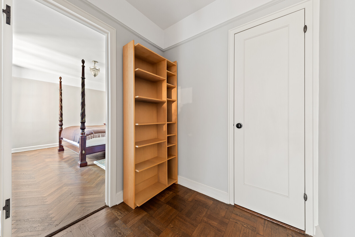 #9 photo, 120 CABRINI Boulevard, マンハッタン Hudson Heights , NY 10033