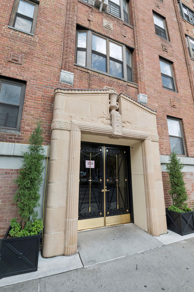 #11 photo, 255 CABRINI Boulevard, Hudson Heights , NY 10040