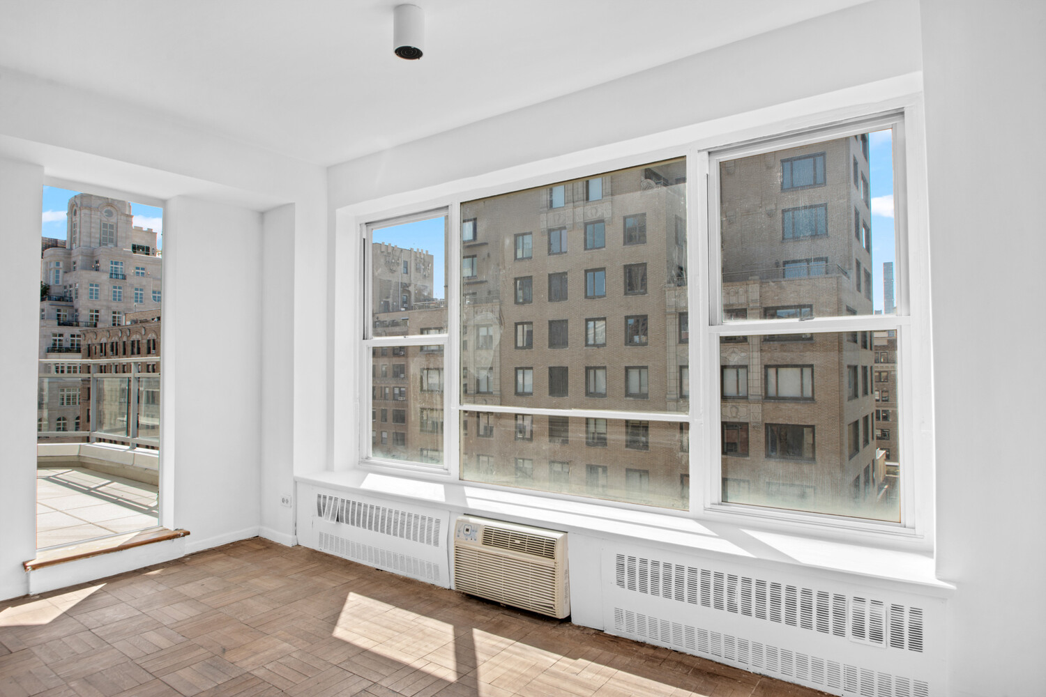 #4 photo, 1050 5TH Avenue, Carnegie Hill , NY 10028