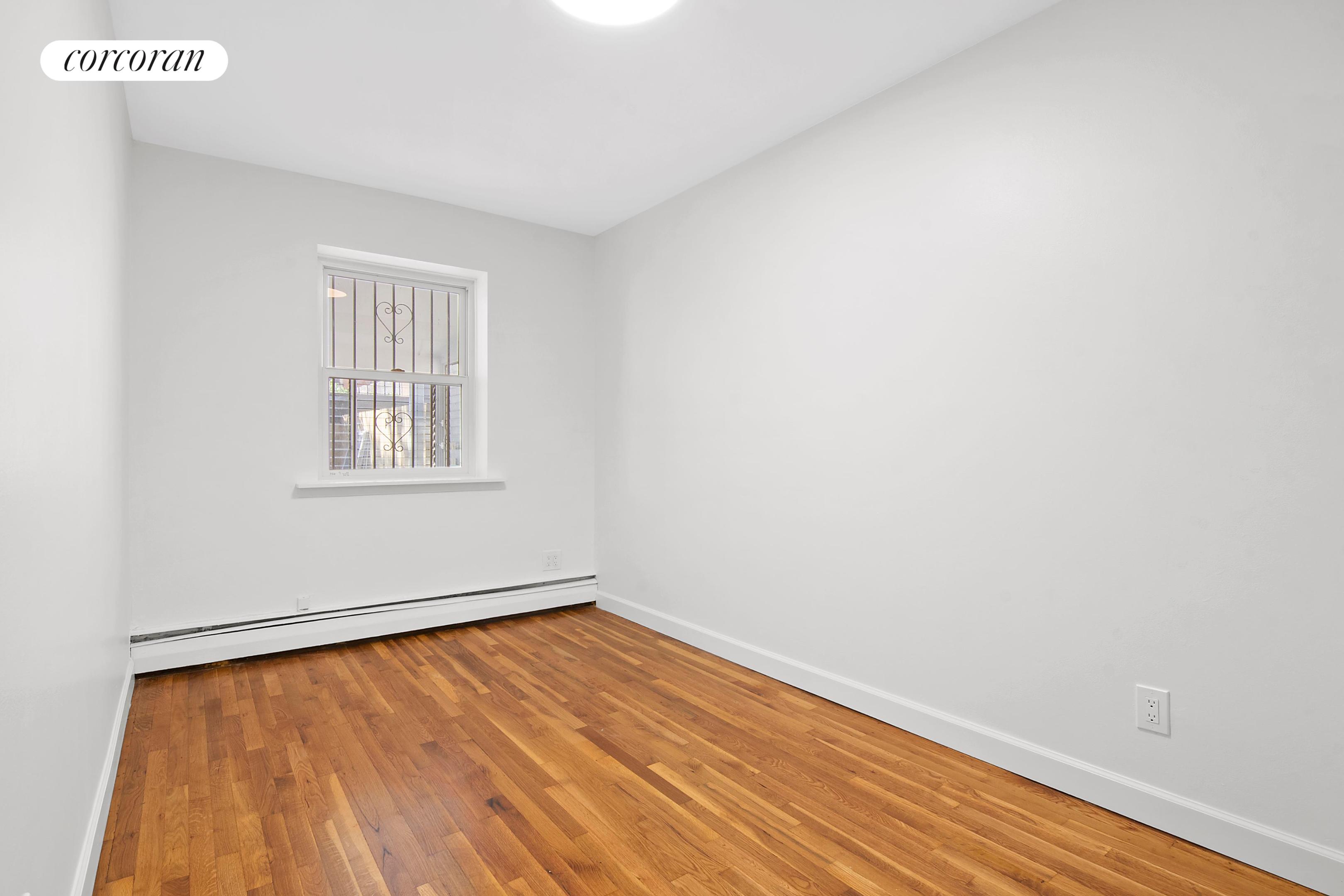 #4 photo, Brooklyn, Fort Hamilton , NY 11209