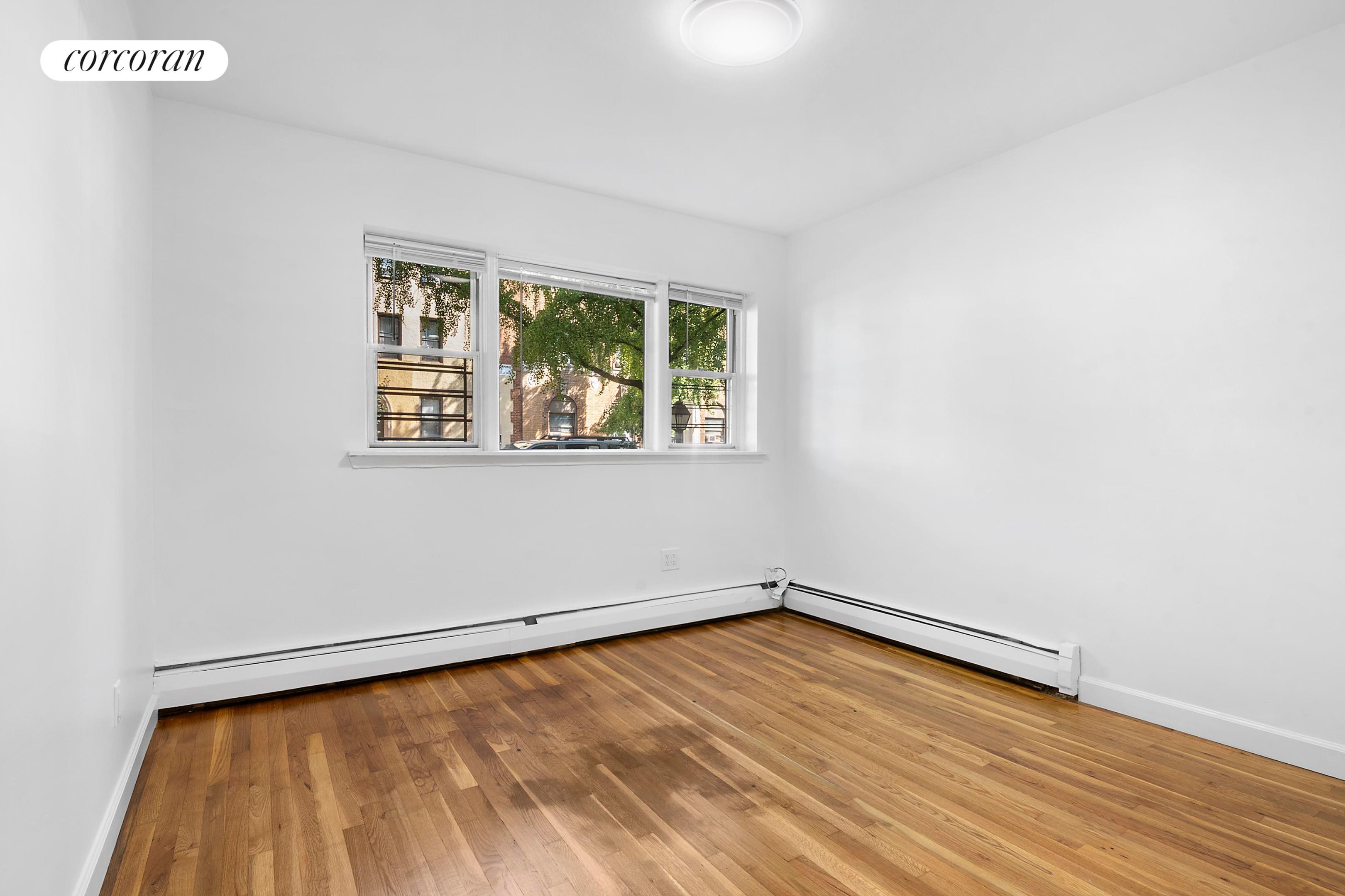 #7 photo, Brooklyn, Fort Hamilton , NY 11209