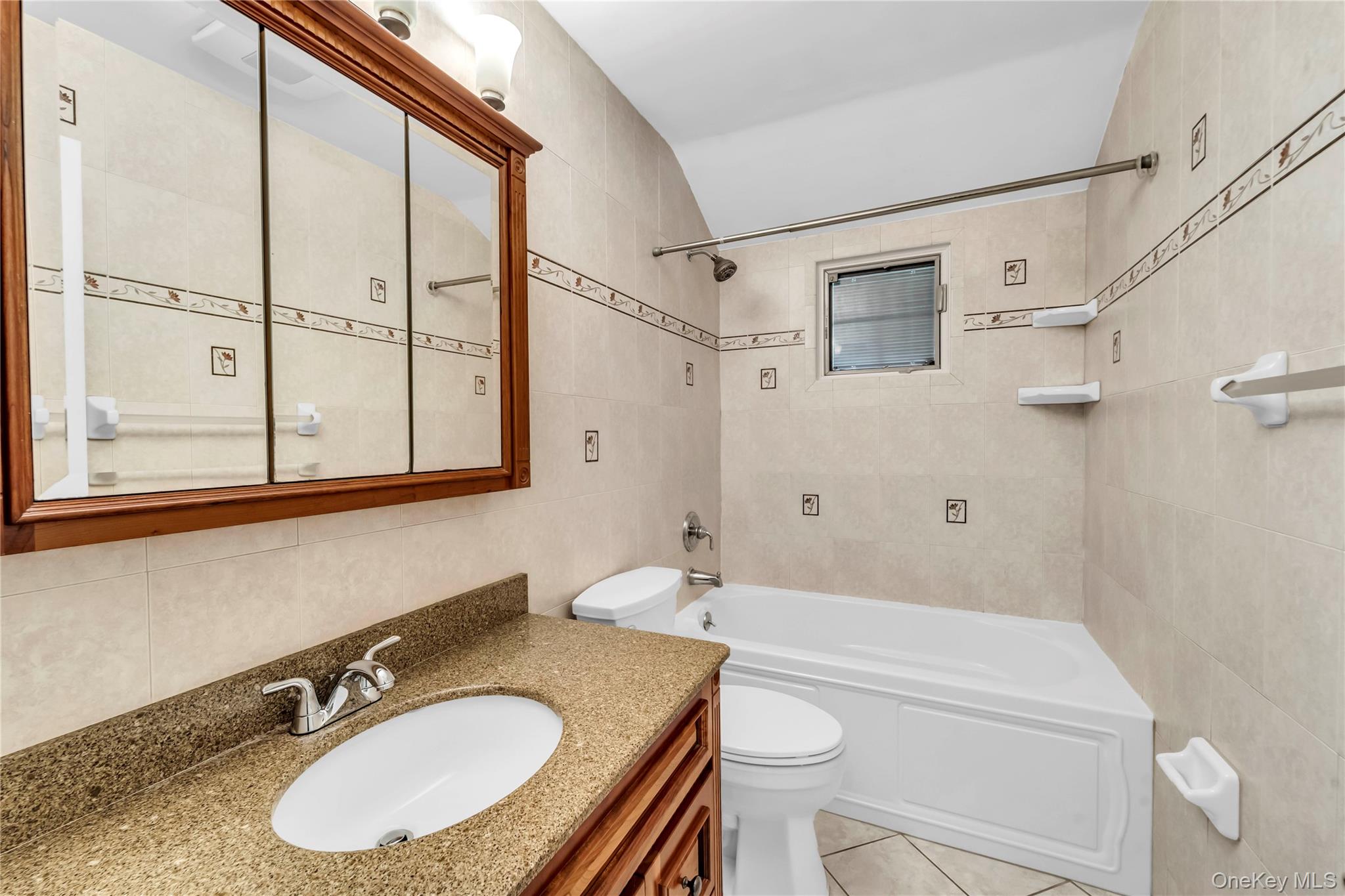 #14 photo, 4 Iroquois Avenue, Palisades , NY 10964