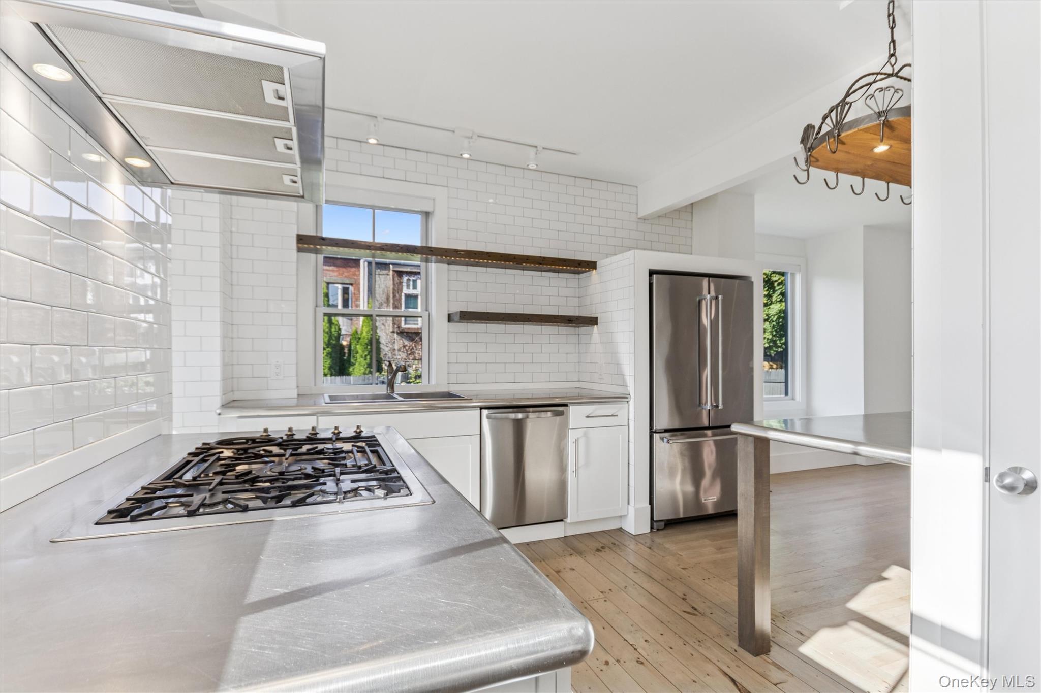 #10 photo, 10 South Street, Beacon , NY 12508