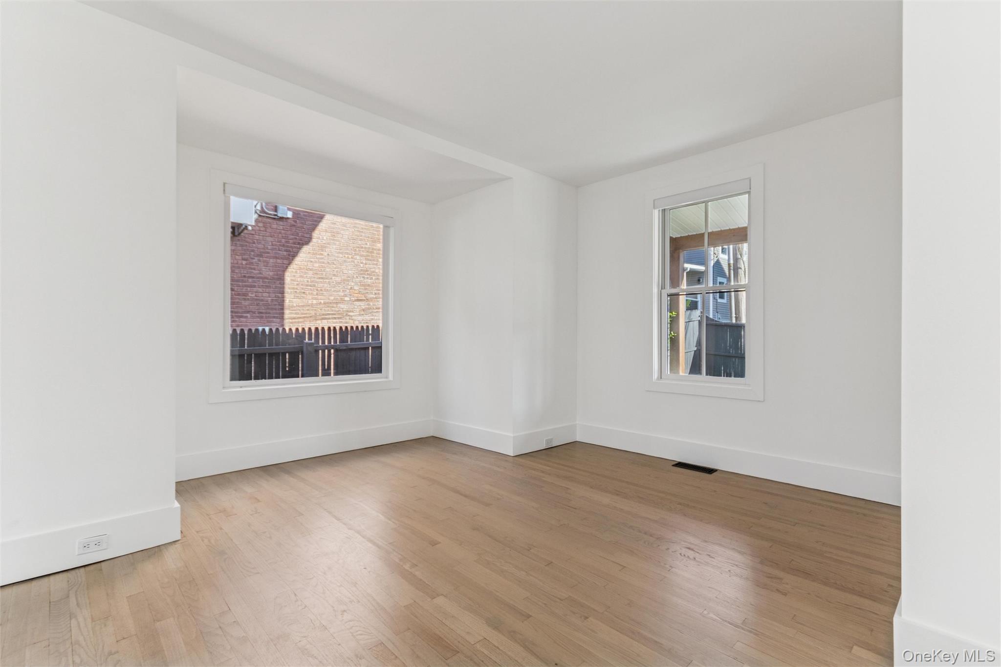 #16 photo, 10 South Street, Beacon , NY 12508