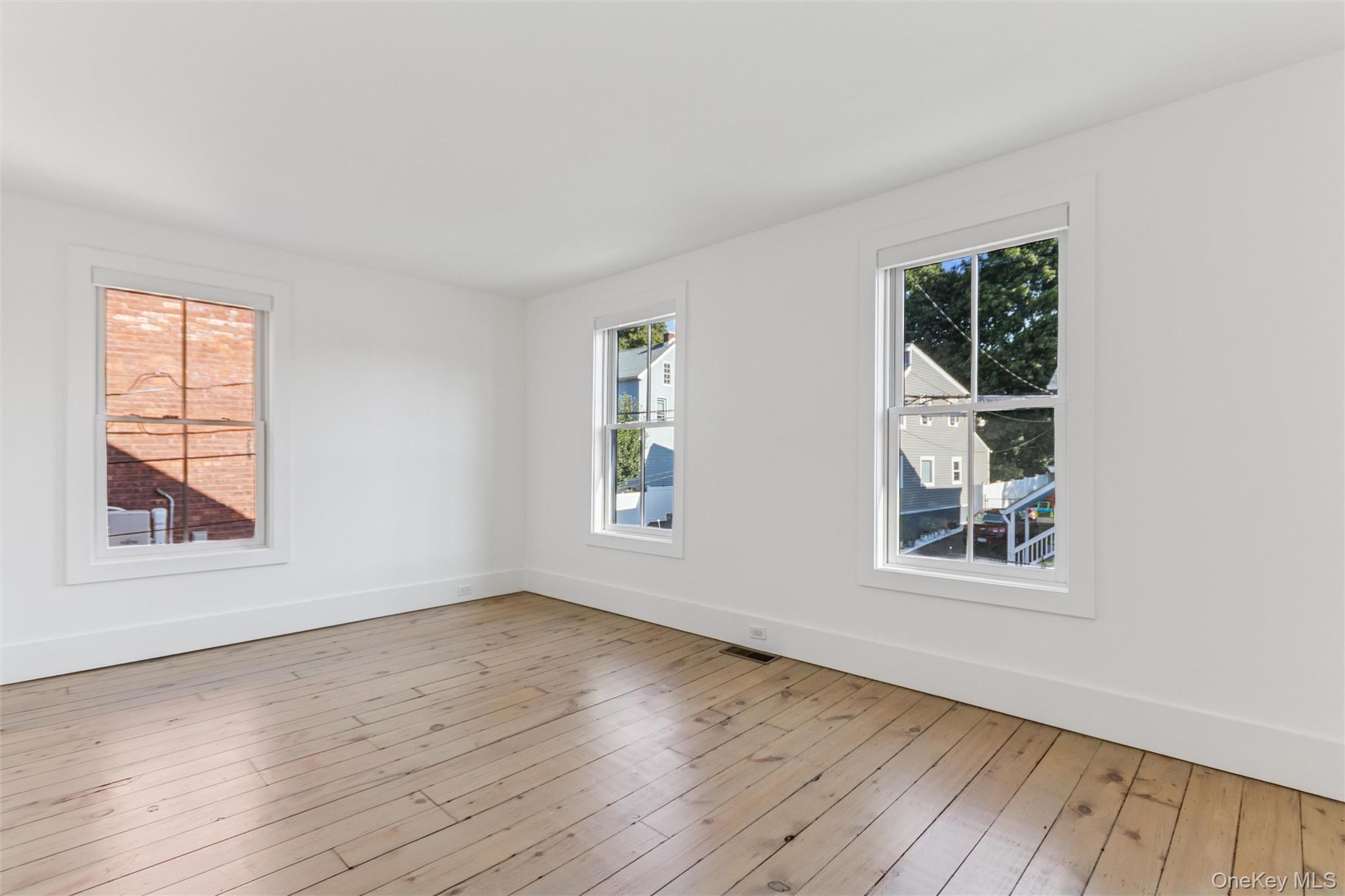 #20 photo, 10 South Street, Beacon , NY 12508