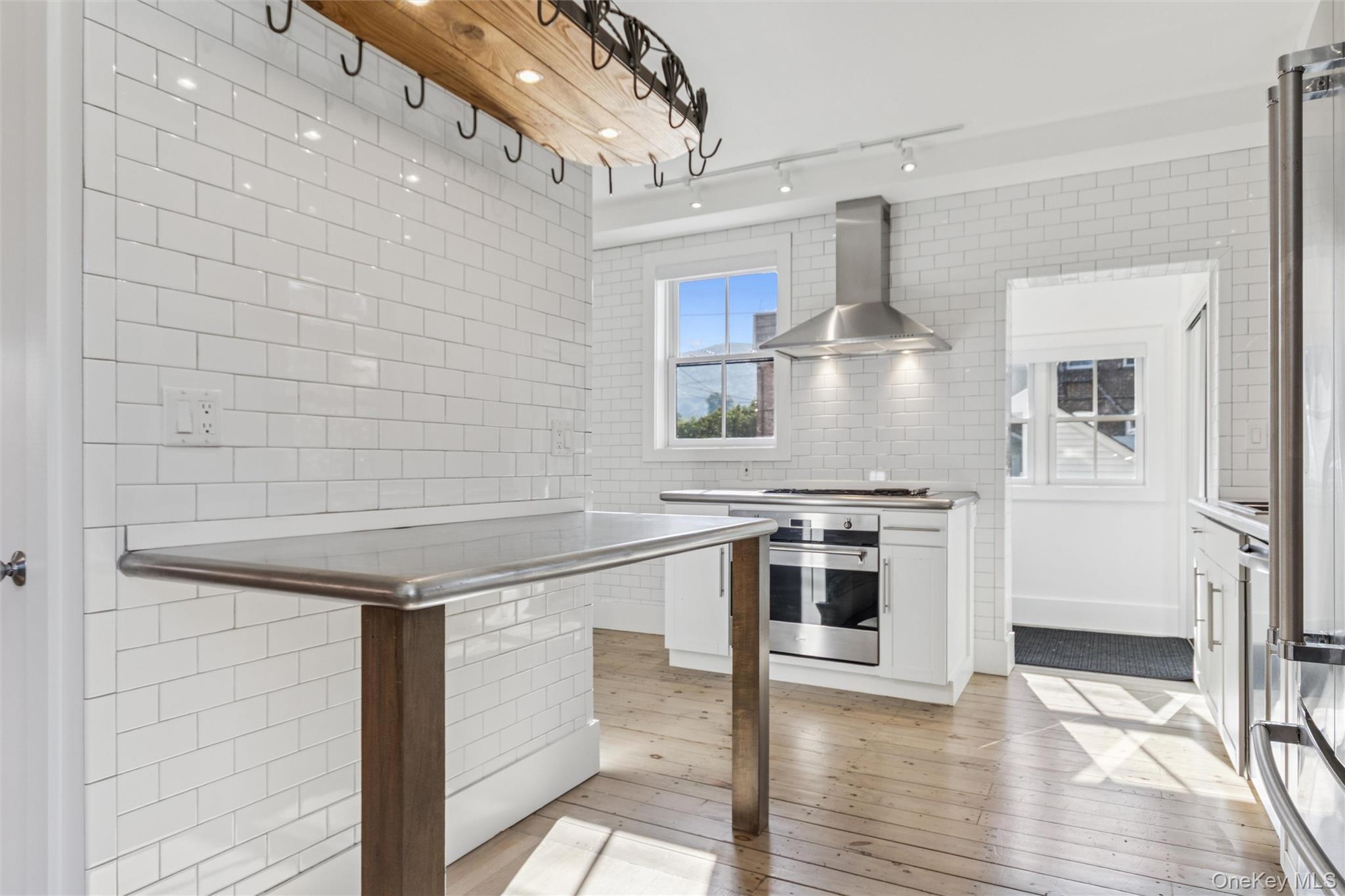 #8 photo, 10 South Street, Beacon , NY 12508