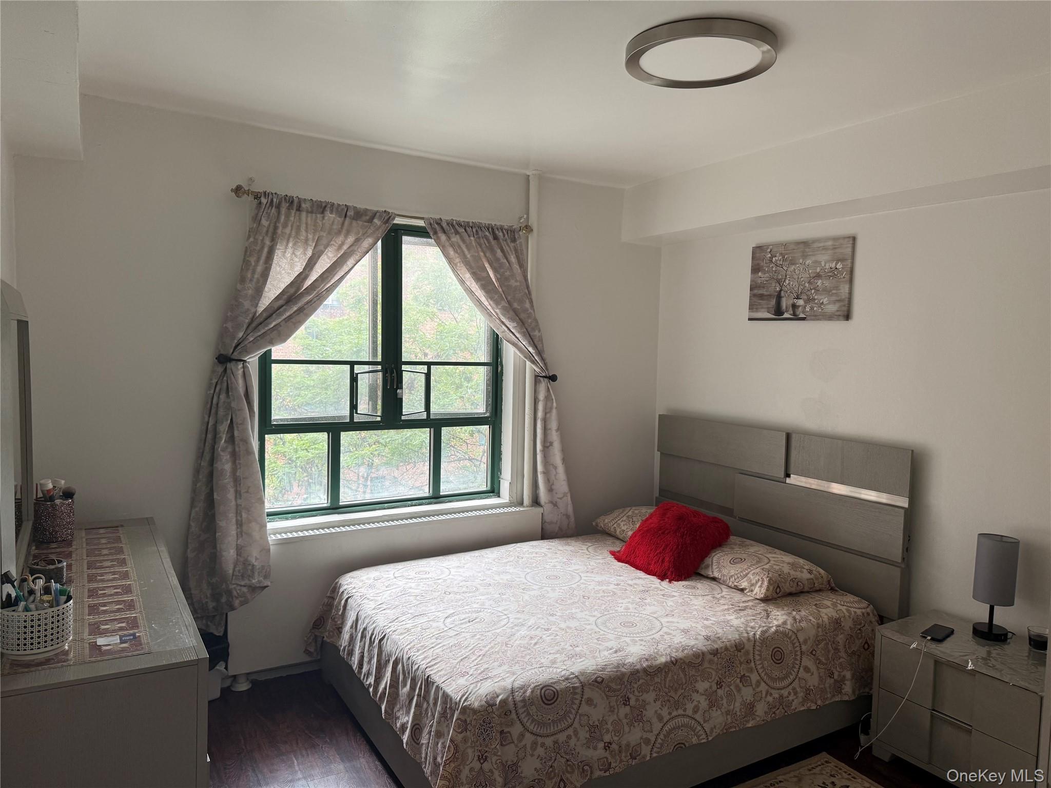 #5 photo, 2055 McGraw Avenue, Bronx , NY 10462