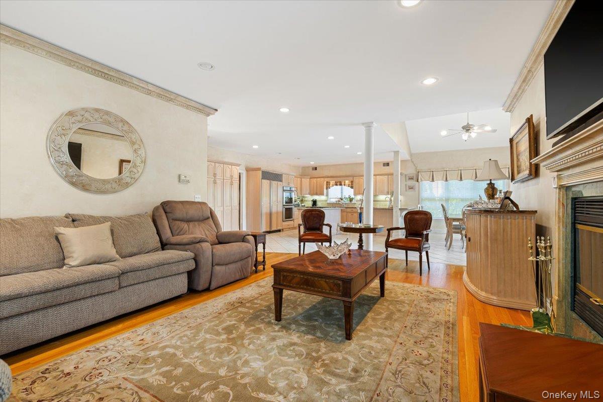 #19 photo, 3 D'Alessio Court, Scarsdale , NY 10583