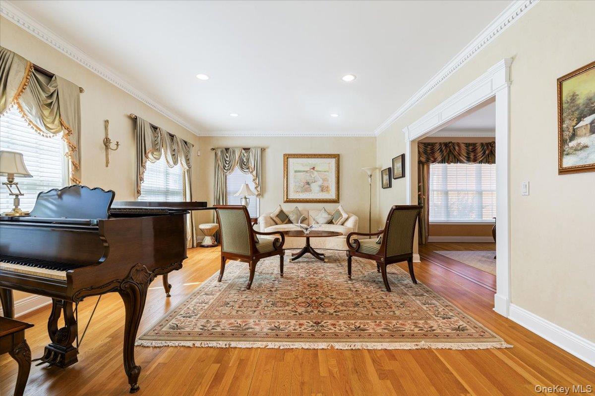 #7 photo, 3 D'Alessio Court, Scarsdale , NY 10583
