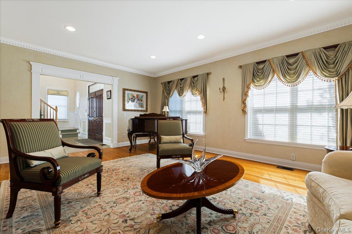 #9 photo, 3 D'Alessio Court, Scarsdale , NY 10583