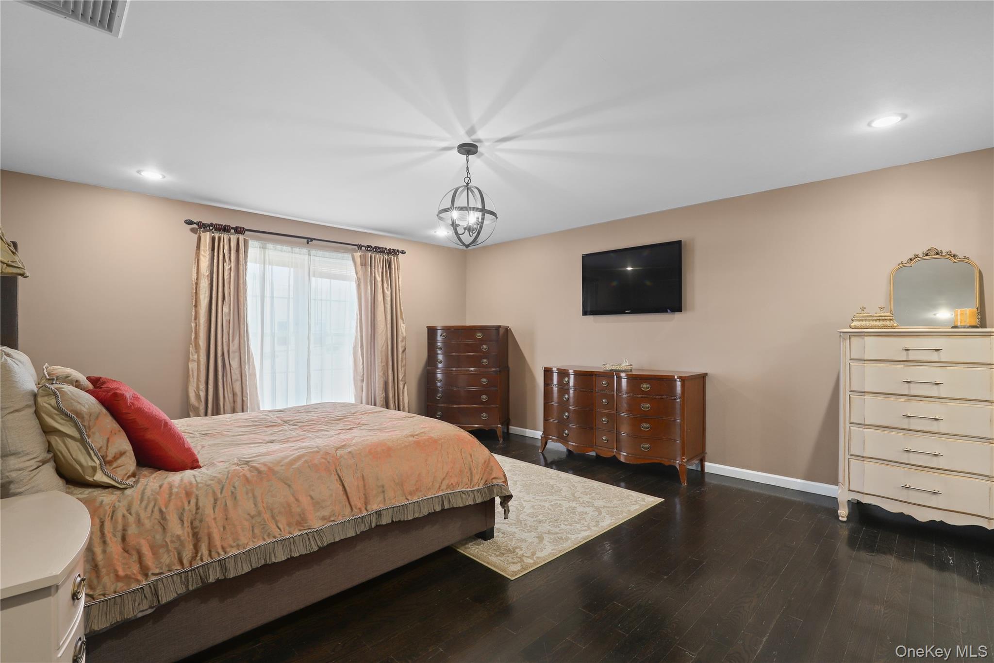 #20 photo, 44 Saratoga Avenue, Pleasantville , NY 10570