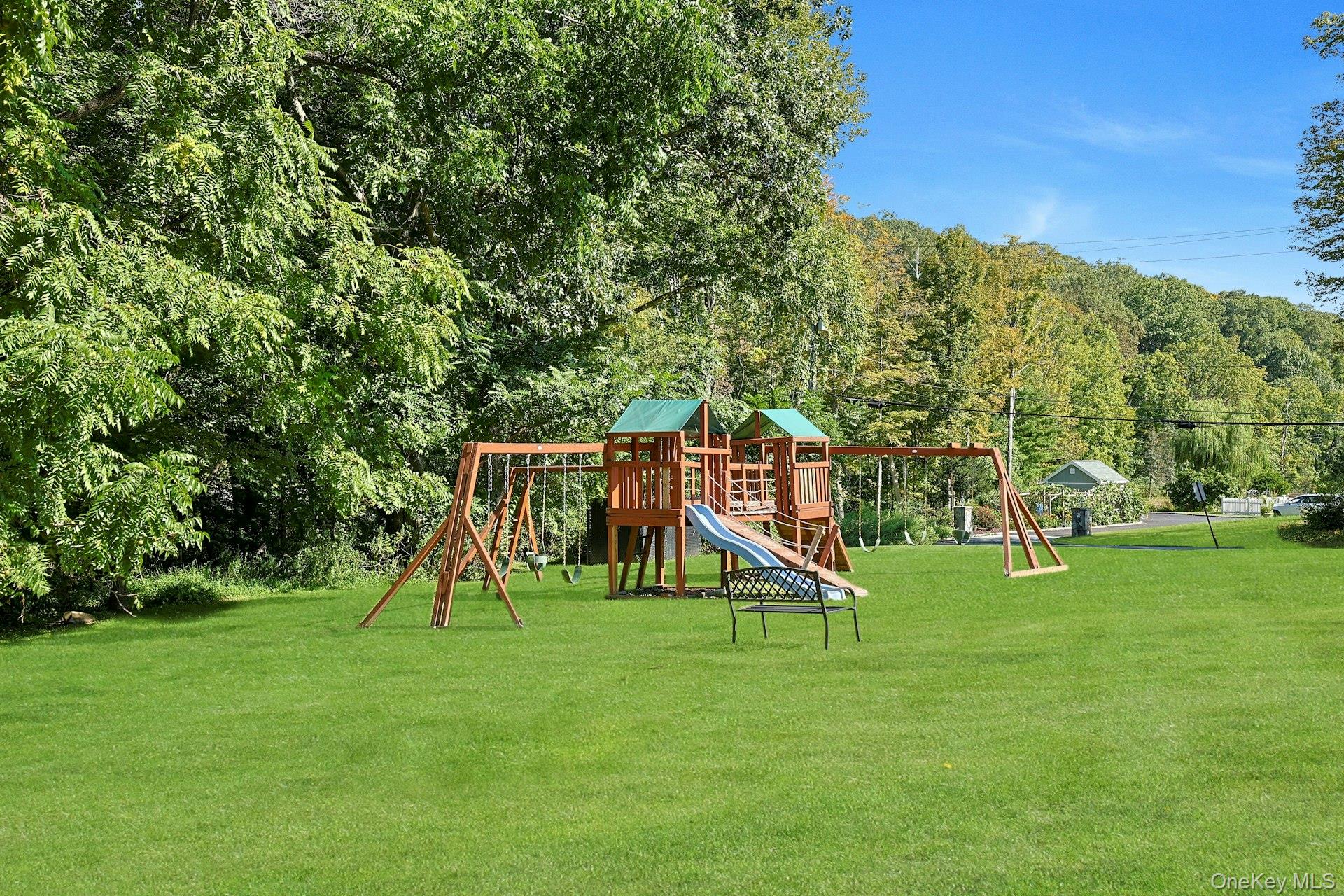 #17 photo, 204 Holly Stream Court, Brewster , NY 10509