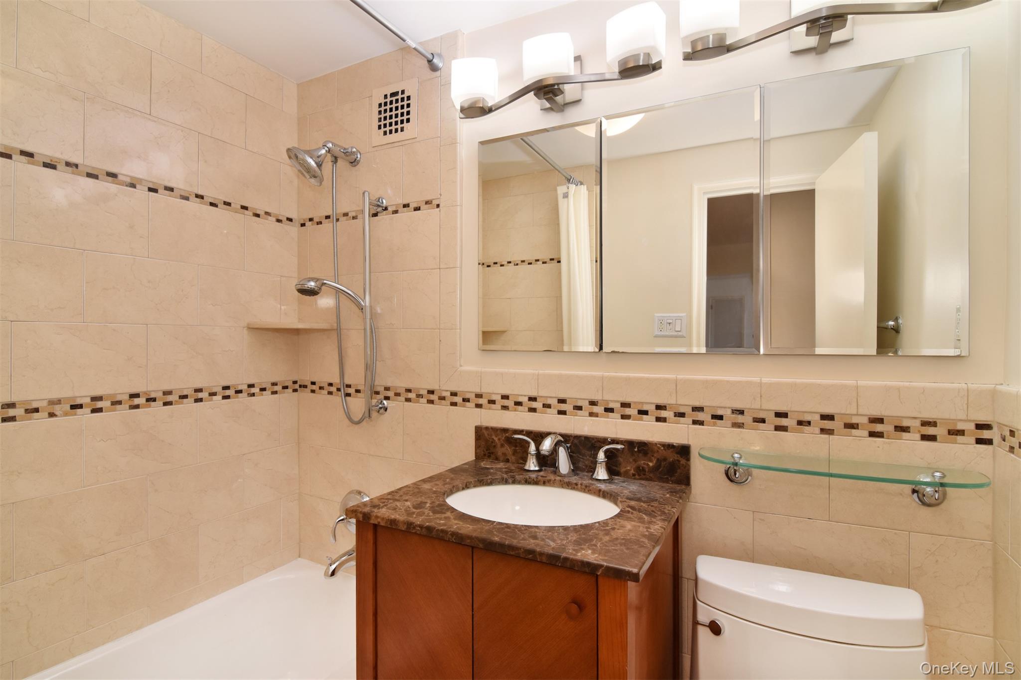 #19 photo, 750 Kappock Street, Bronx , NY 10463