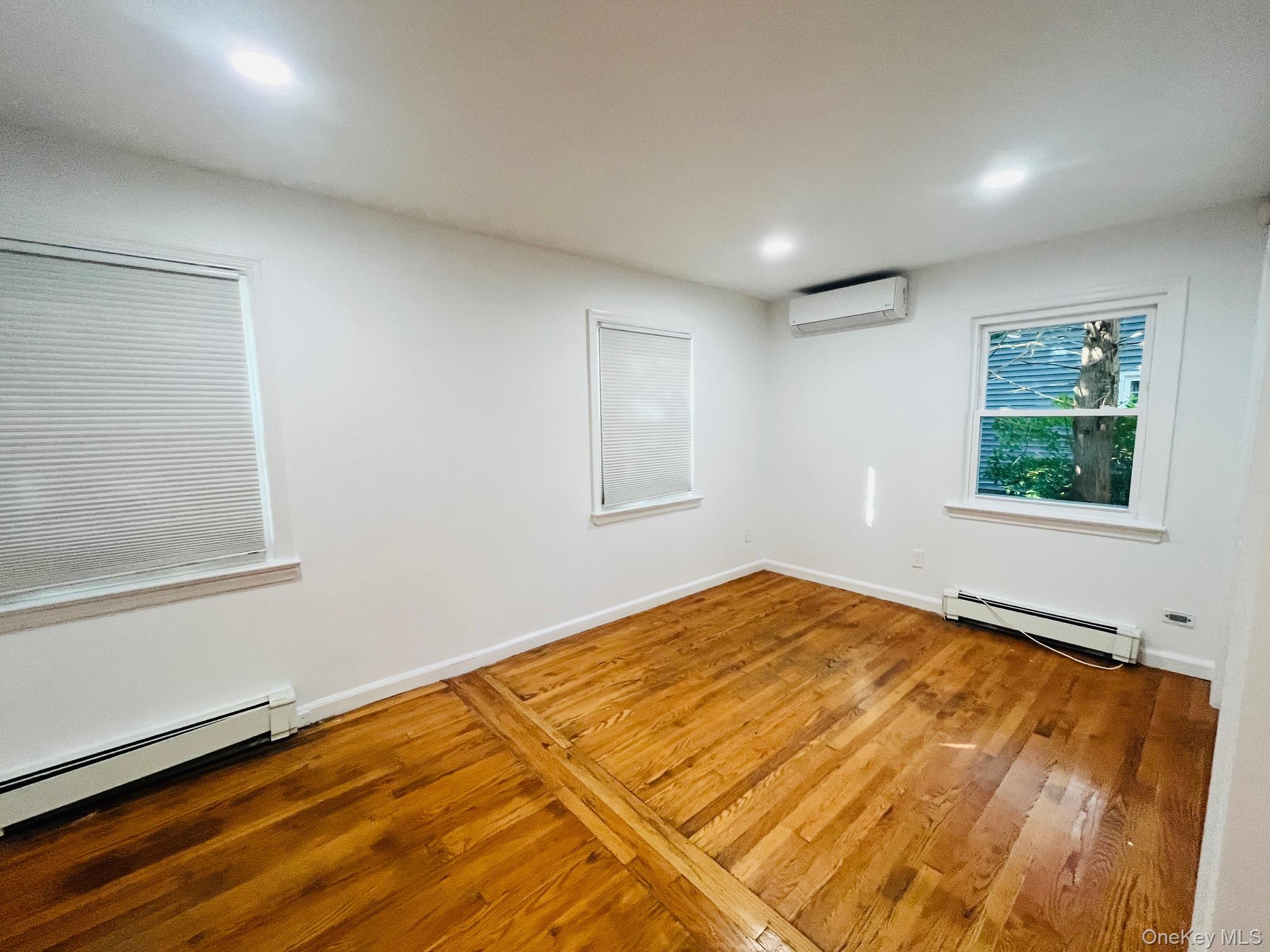 #11 photo, 5 Prospect Street, Glen Head , NY 11545