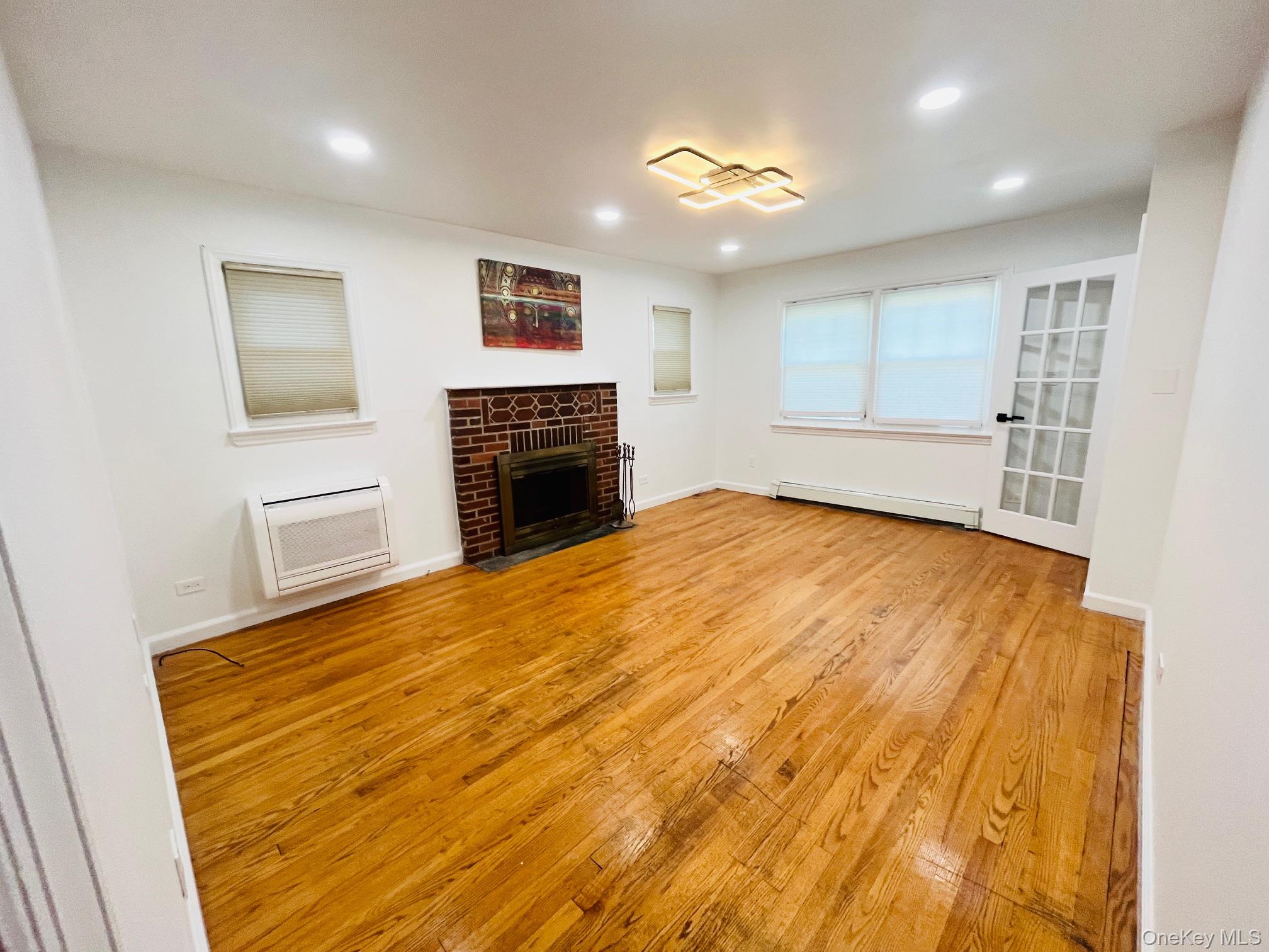 #4 photo, 5 Prospect Street, Glen Head , NY 11545