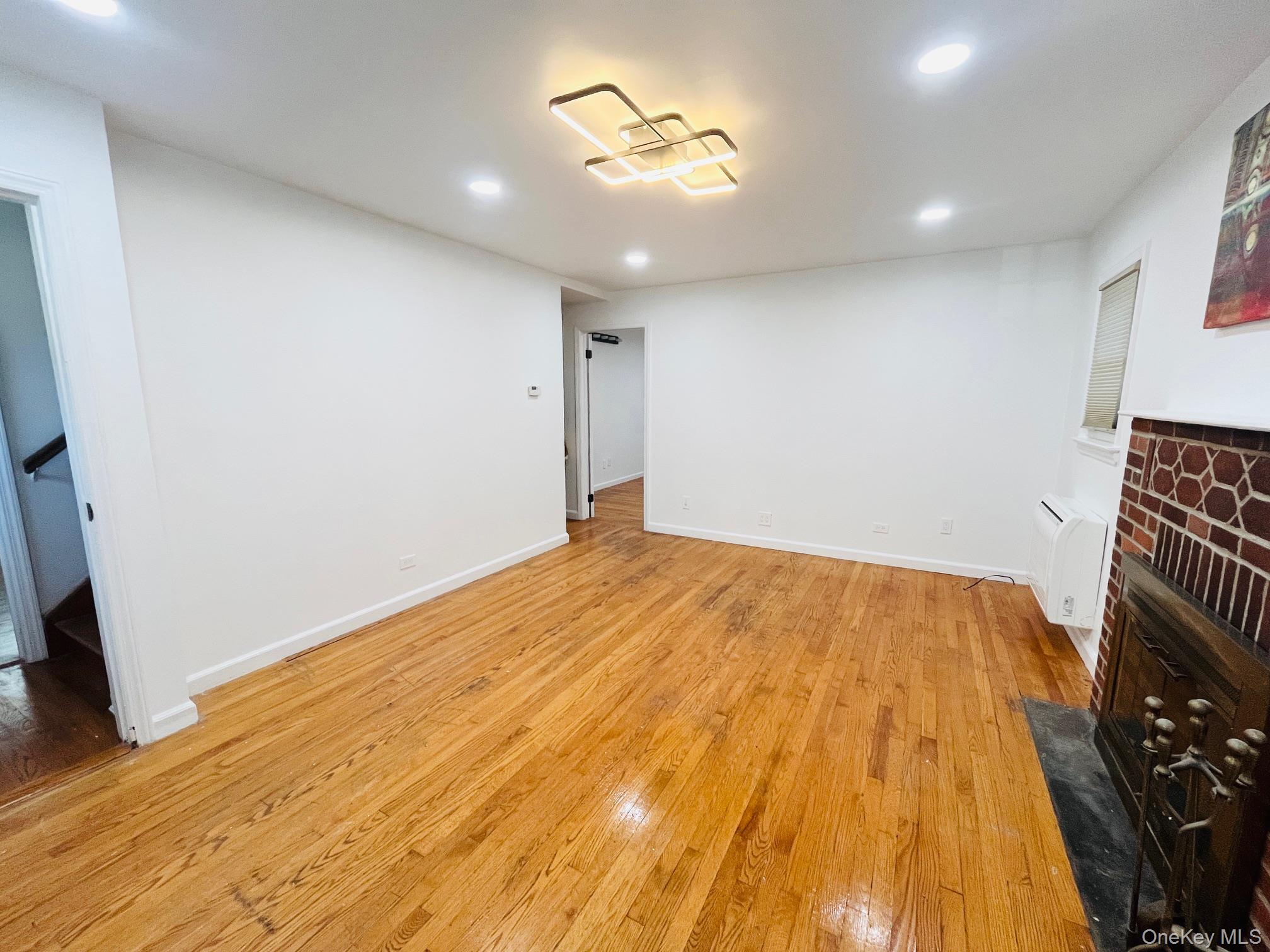 #6 photo, 5 Prospect Street, Glen Head , NY 11545