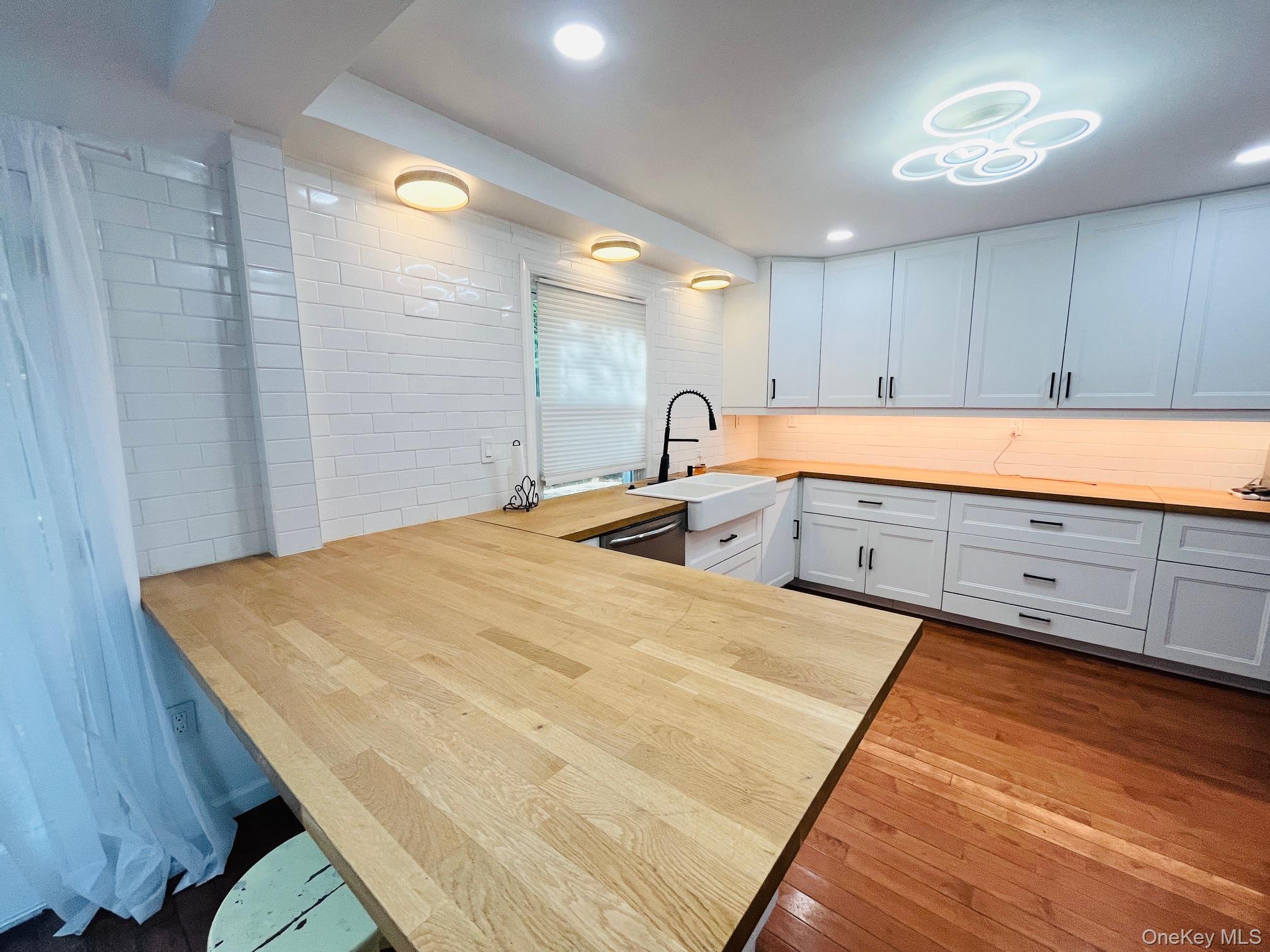 #9 photo, 5 Prospect Street, Glen Head , NY 11545