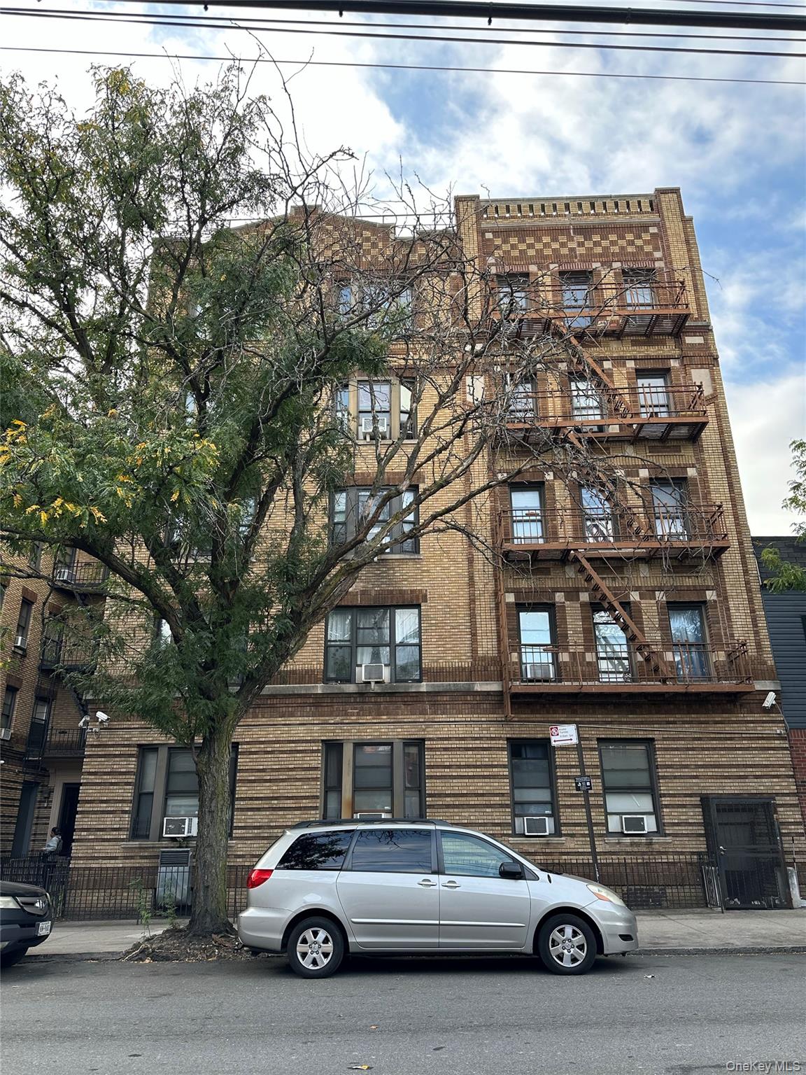 #1 photo, 36-52 35th Street, クイーンズ区 Astoria , NY 11106