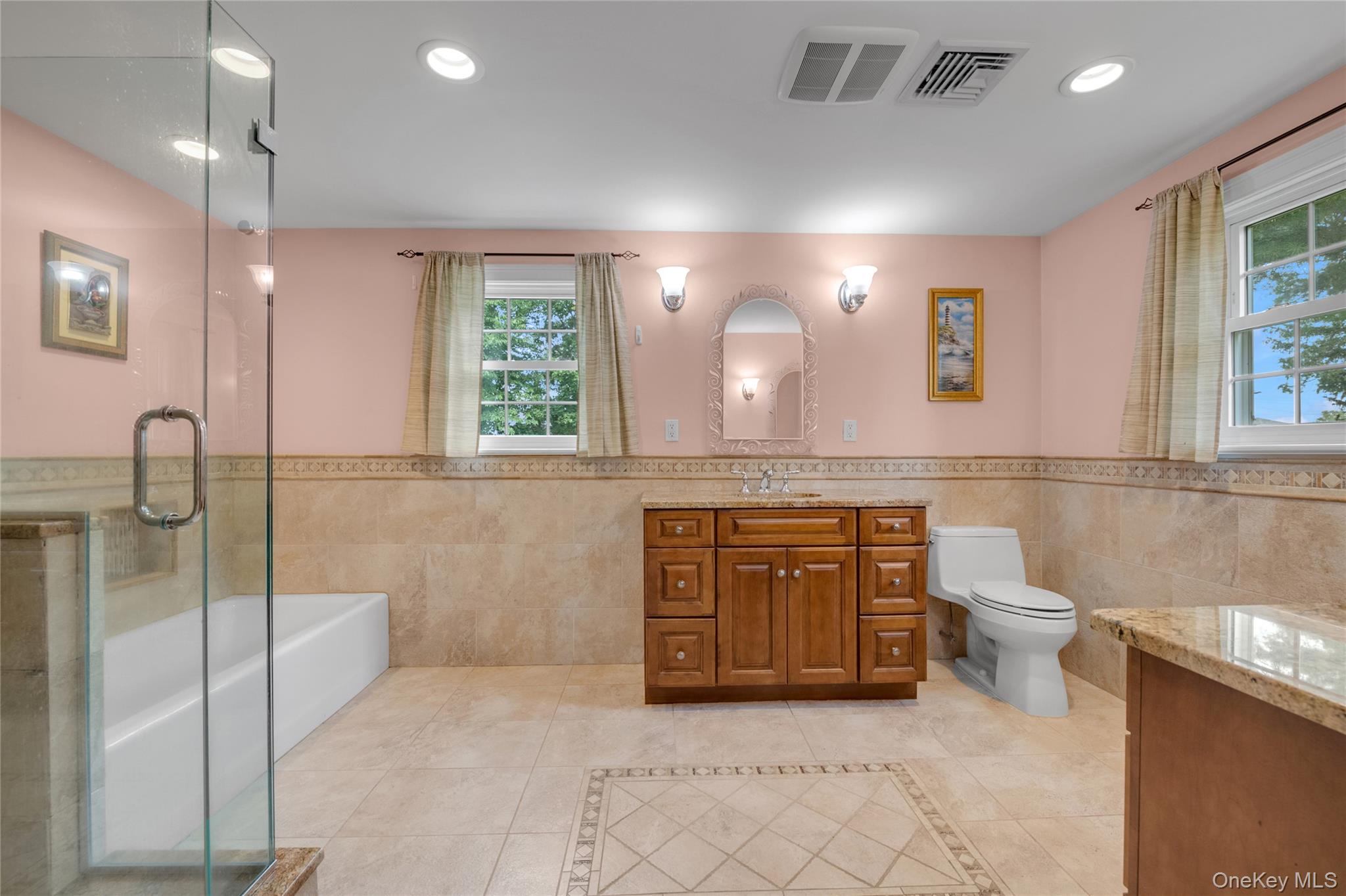 #16 photo, 10 Field Avenue, Hicksville , NY 11801