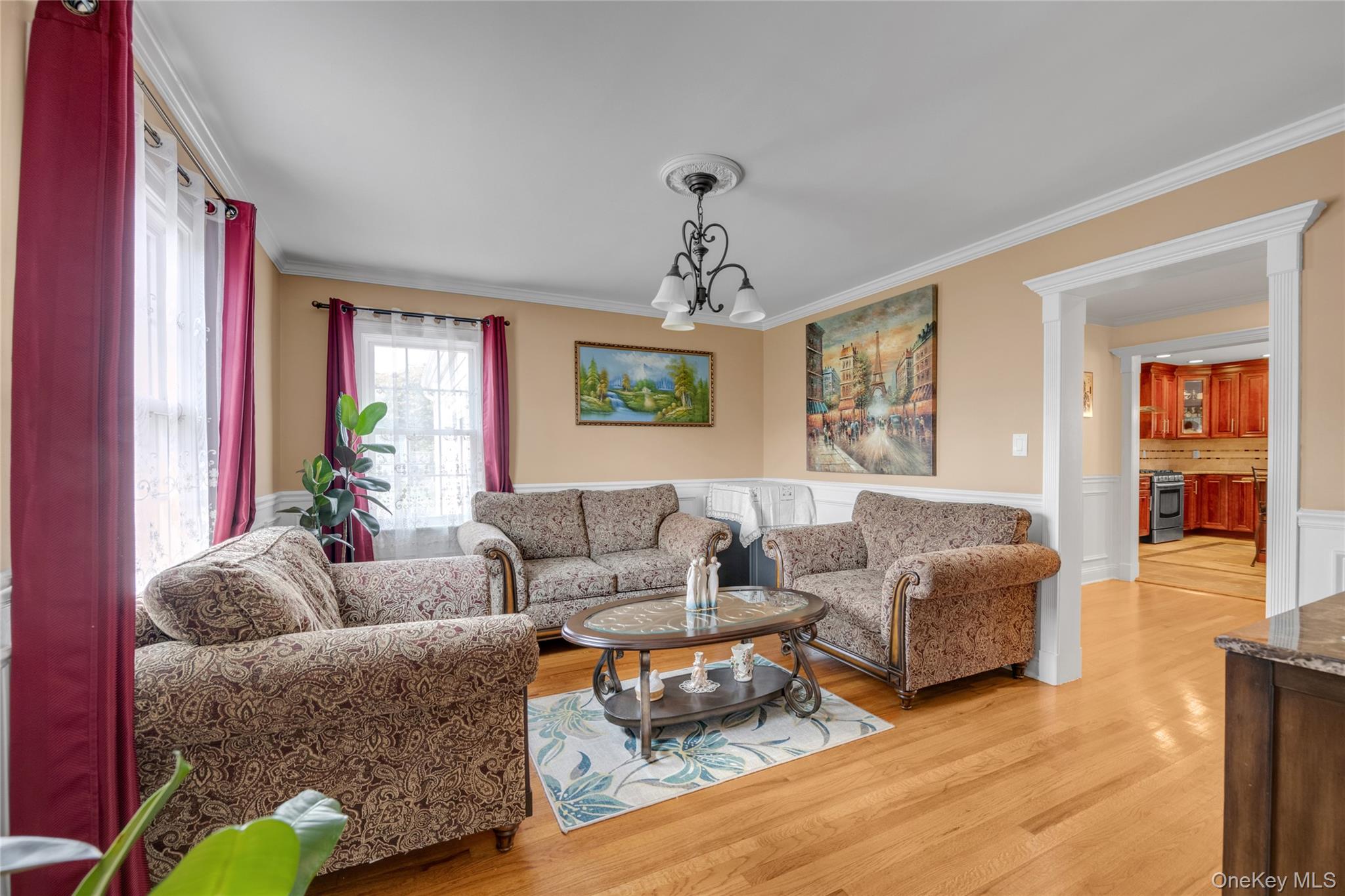 #3 photo, 10 Field Avenue, Hicksville , NY 11801