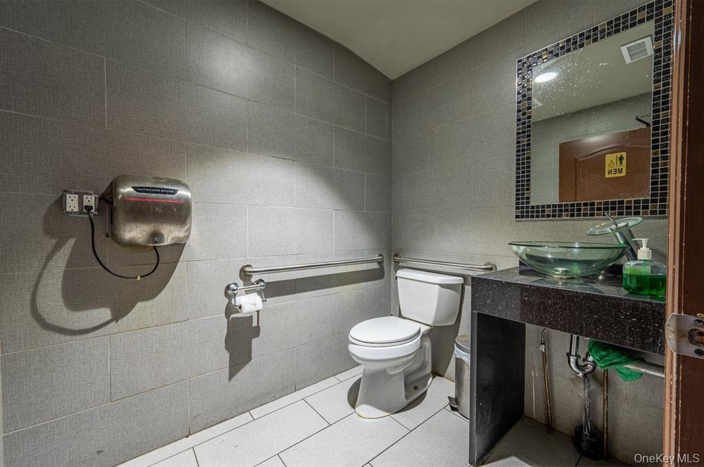 #8 photo, 1506 bronxdale Avenue, Bronx , NY 10462