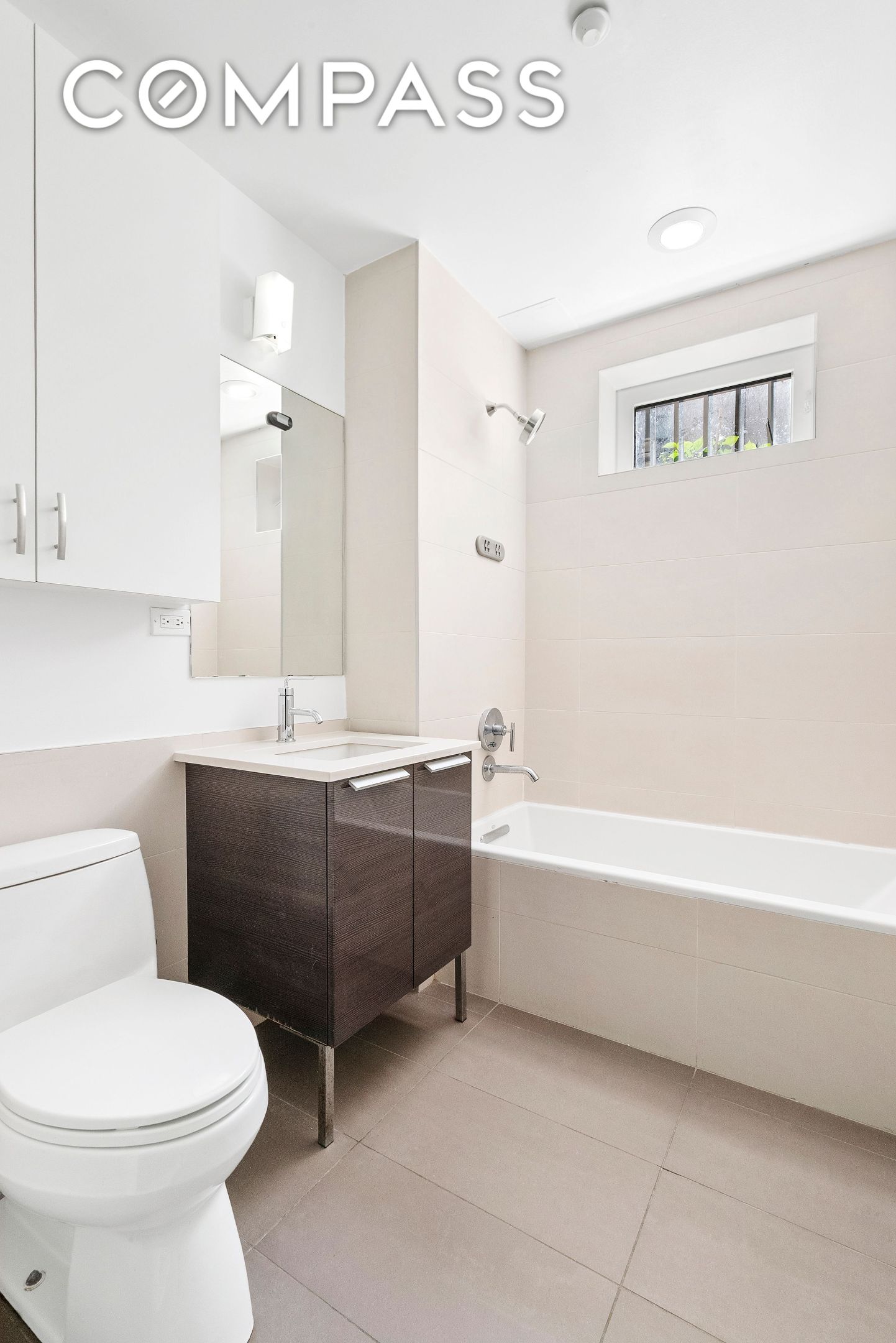 #7 photo, 306 W 116th Street, Harlem , NY 10026